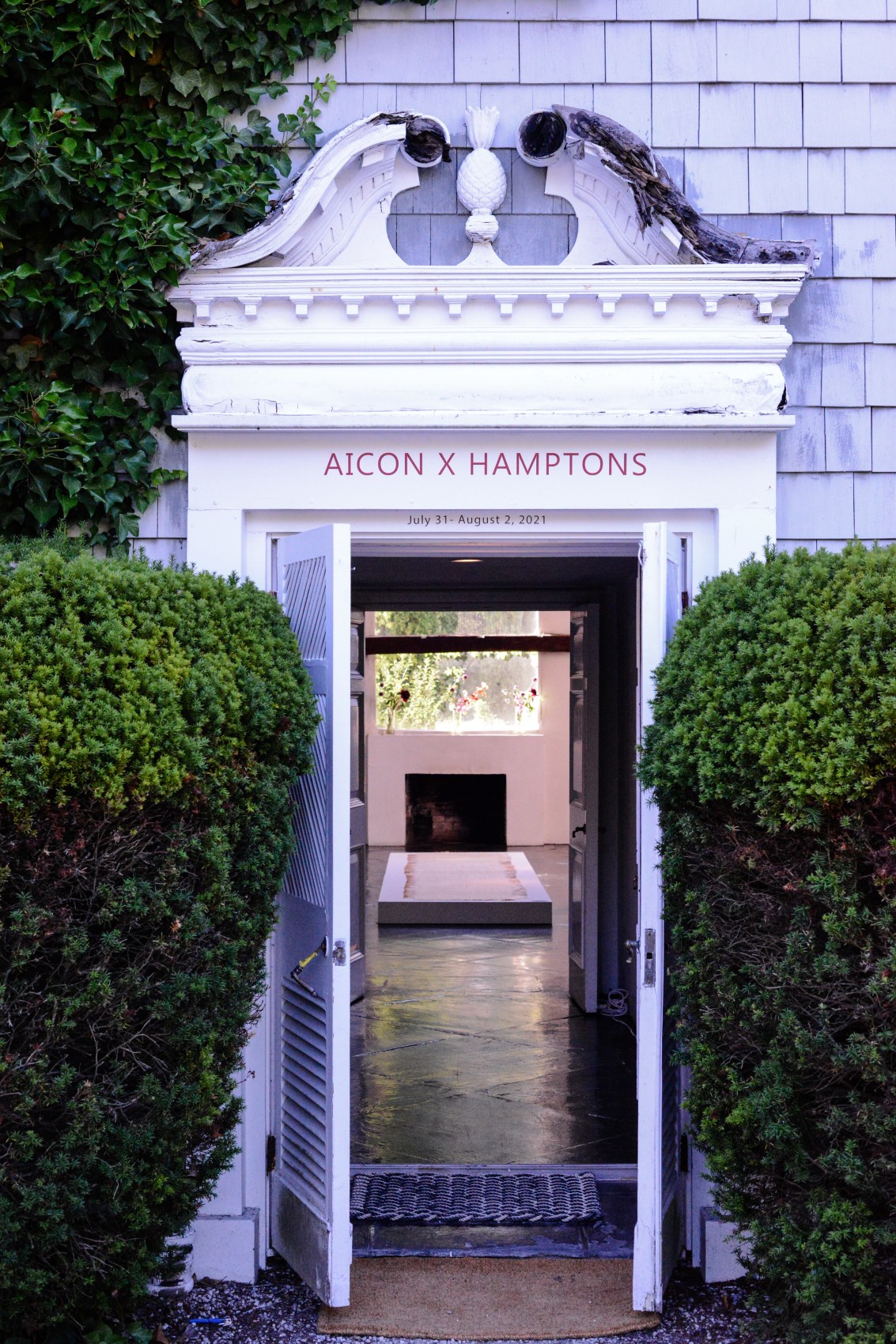 Aicon X HAMPTONS, Installation View