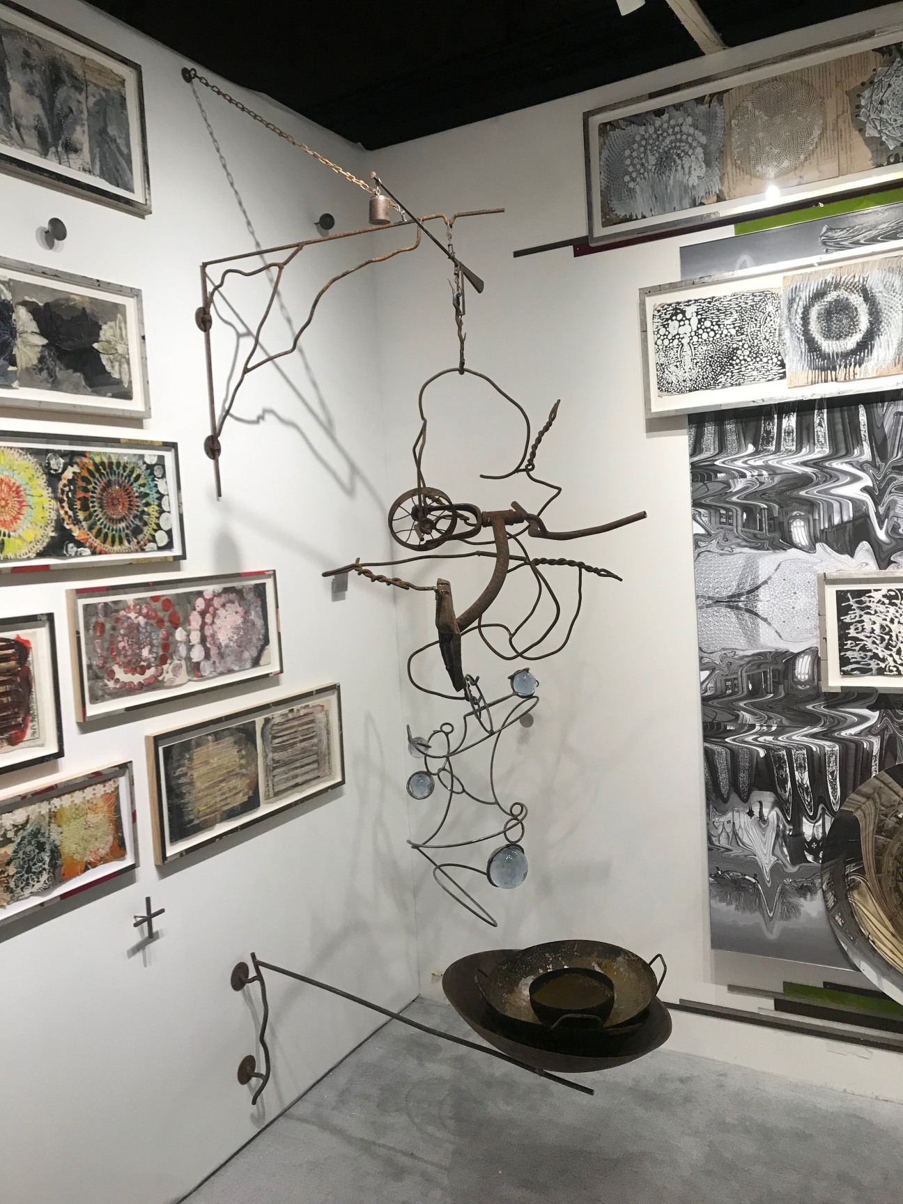 Untitled, 2019 Glass and steel,&nbsp;MMG#30913