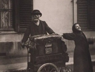 EUGÈNE ATGET The Organ Grinder Photograph 1898