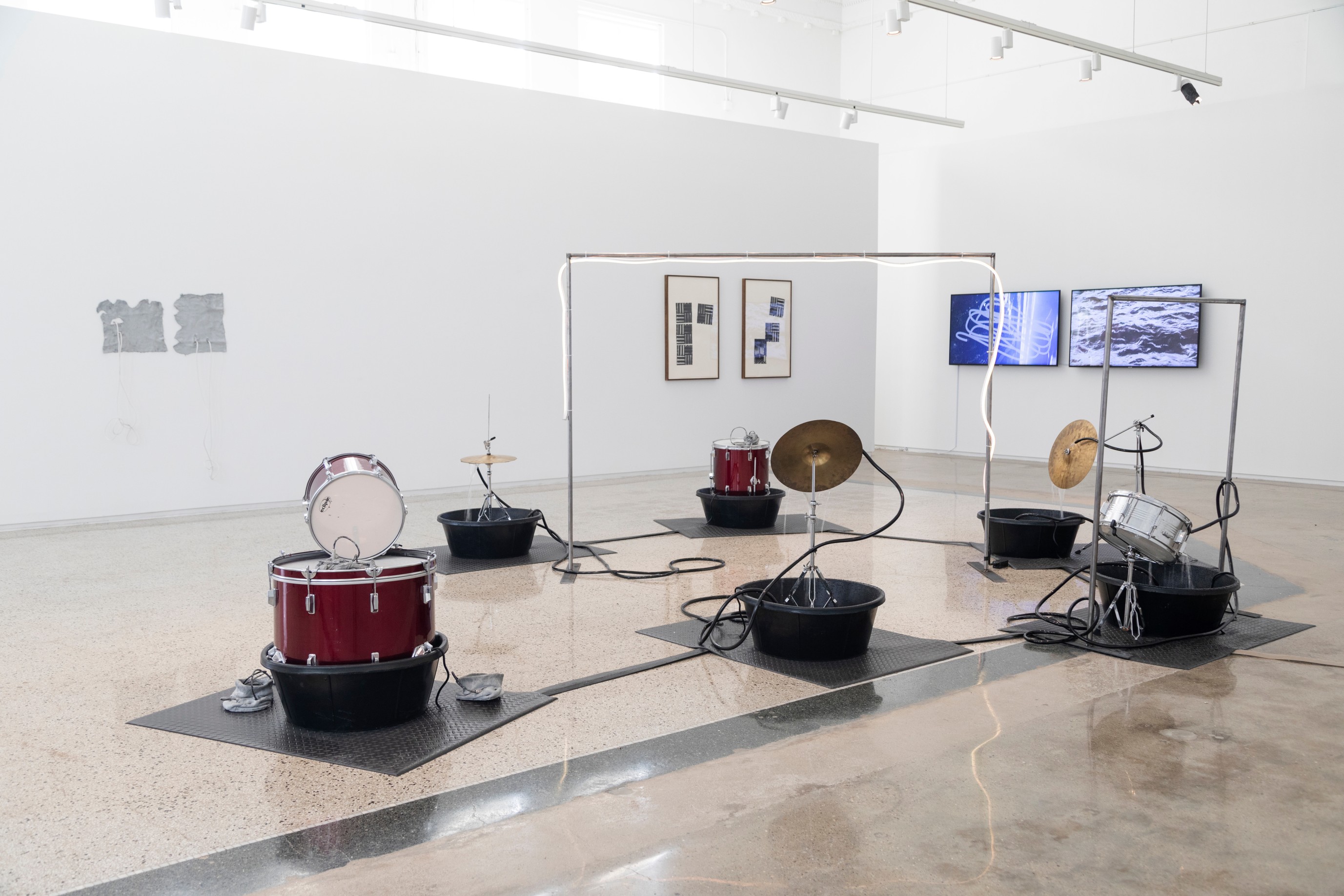 Installation view of Nikita Gale: HOT WORLD, Reyes | Finn, Detroit, 2019. Photography by Clare Gatto, courtesy of the artist and Reyes | Finn, Detroit.