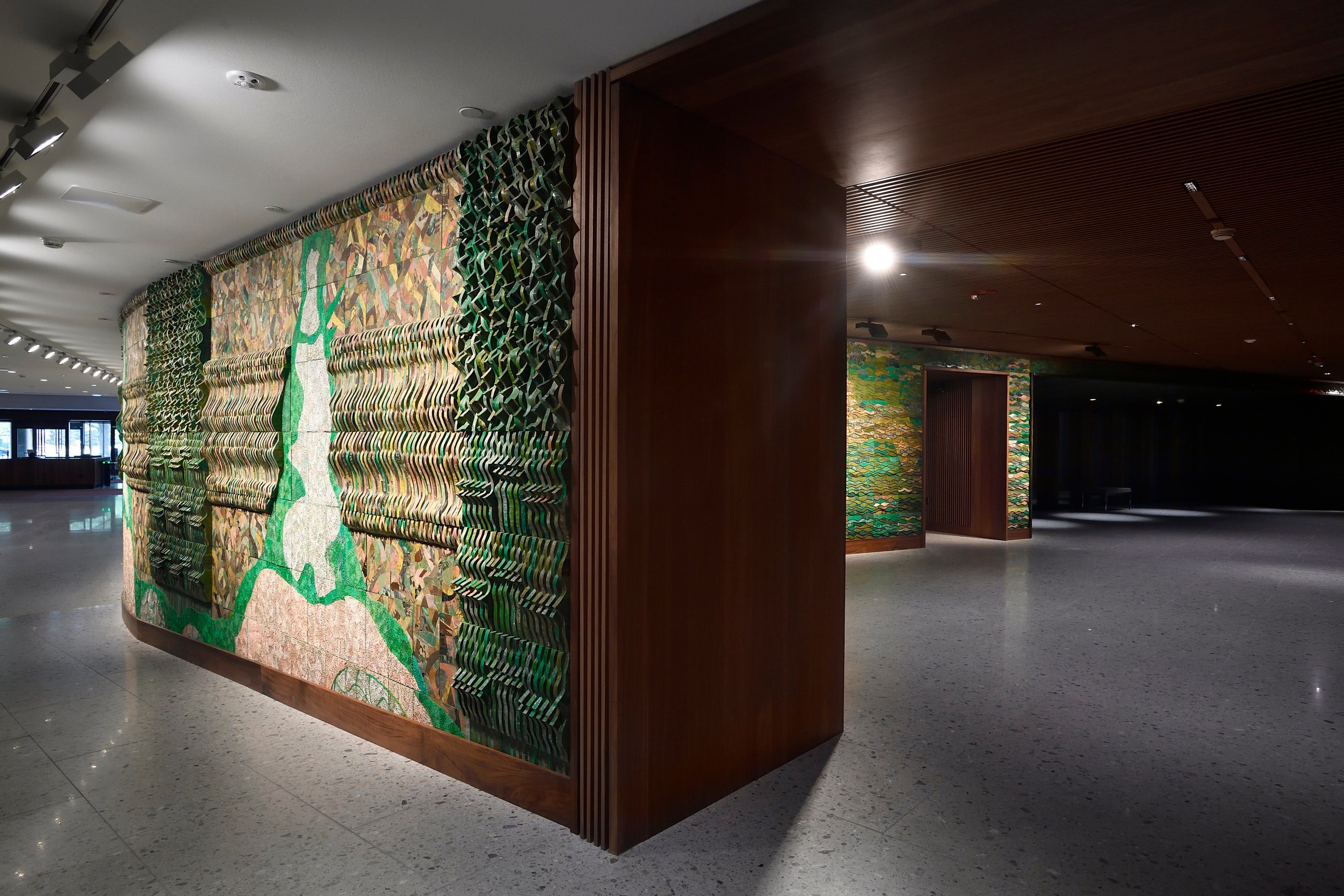 Installation view, Elias Sime, Roots, John Hopkins University, Washington D.C., 2023. © 2023 Johns Hopkins University. Courtesy the artist and John Hopkins University. Photo by Will Kirk/Johns Hopkins University