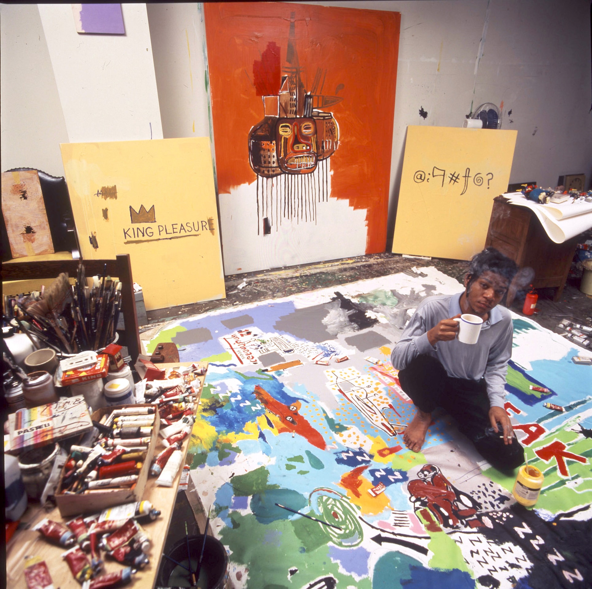 Tseng Kwong Chi, Jean-Michel Basquiat with Coffee Cup,1987