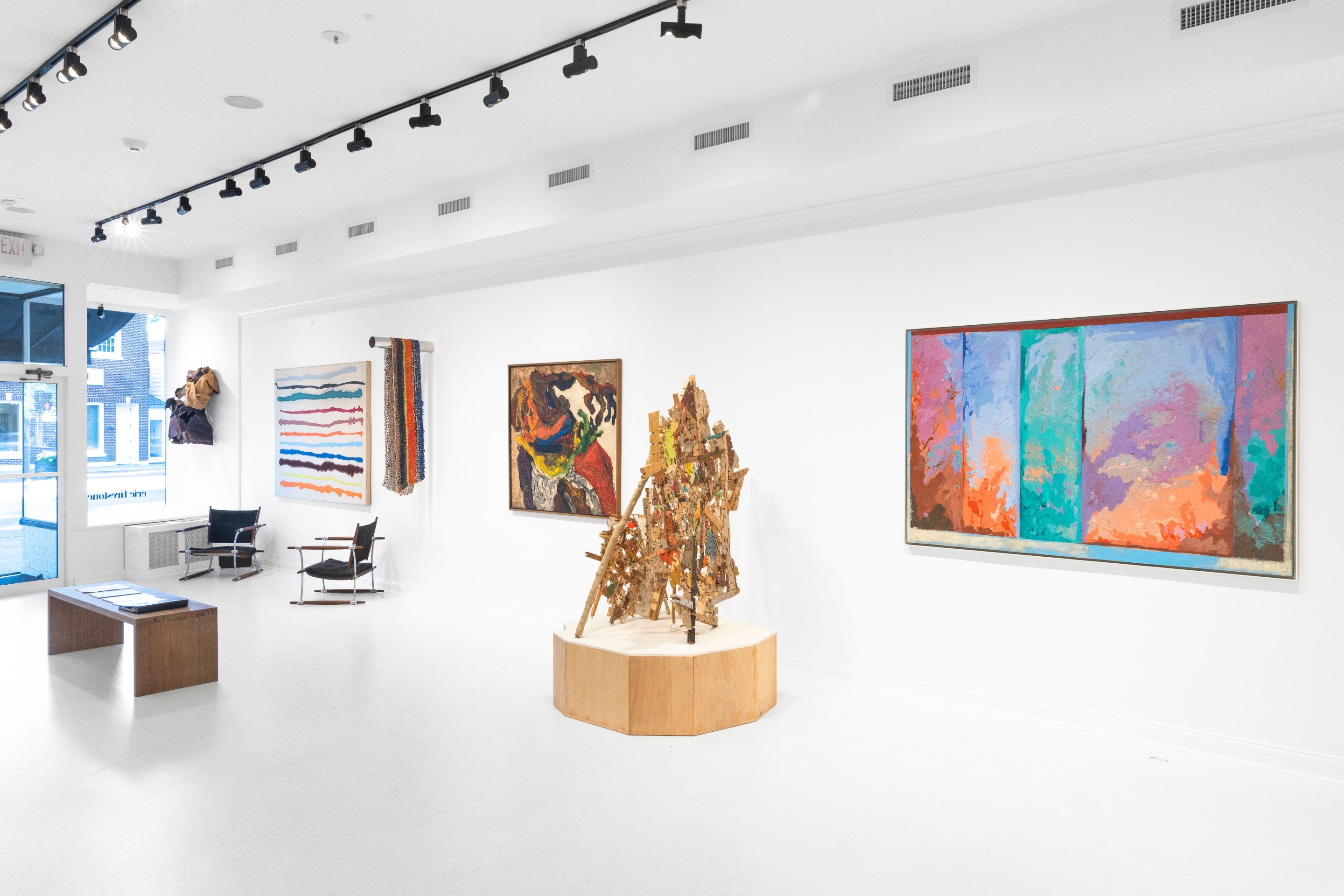 (Mostly) Women (Mostly) Abstract