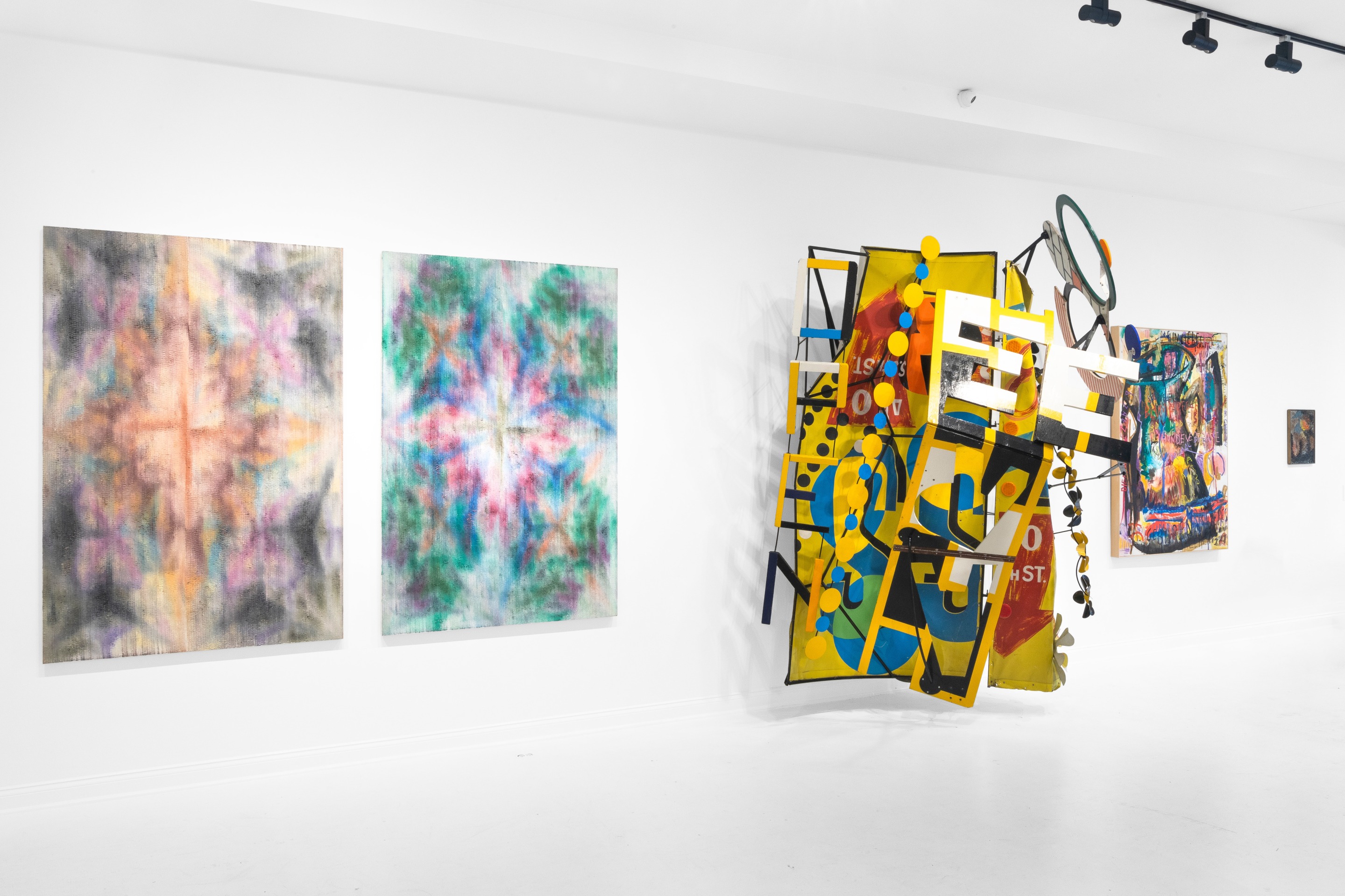 (Mostly) Women (Mostly) Abstract