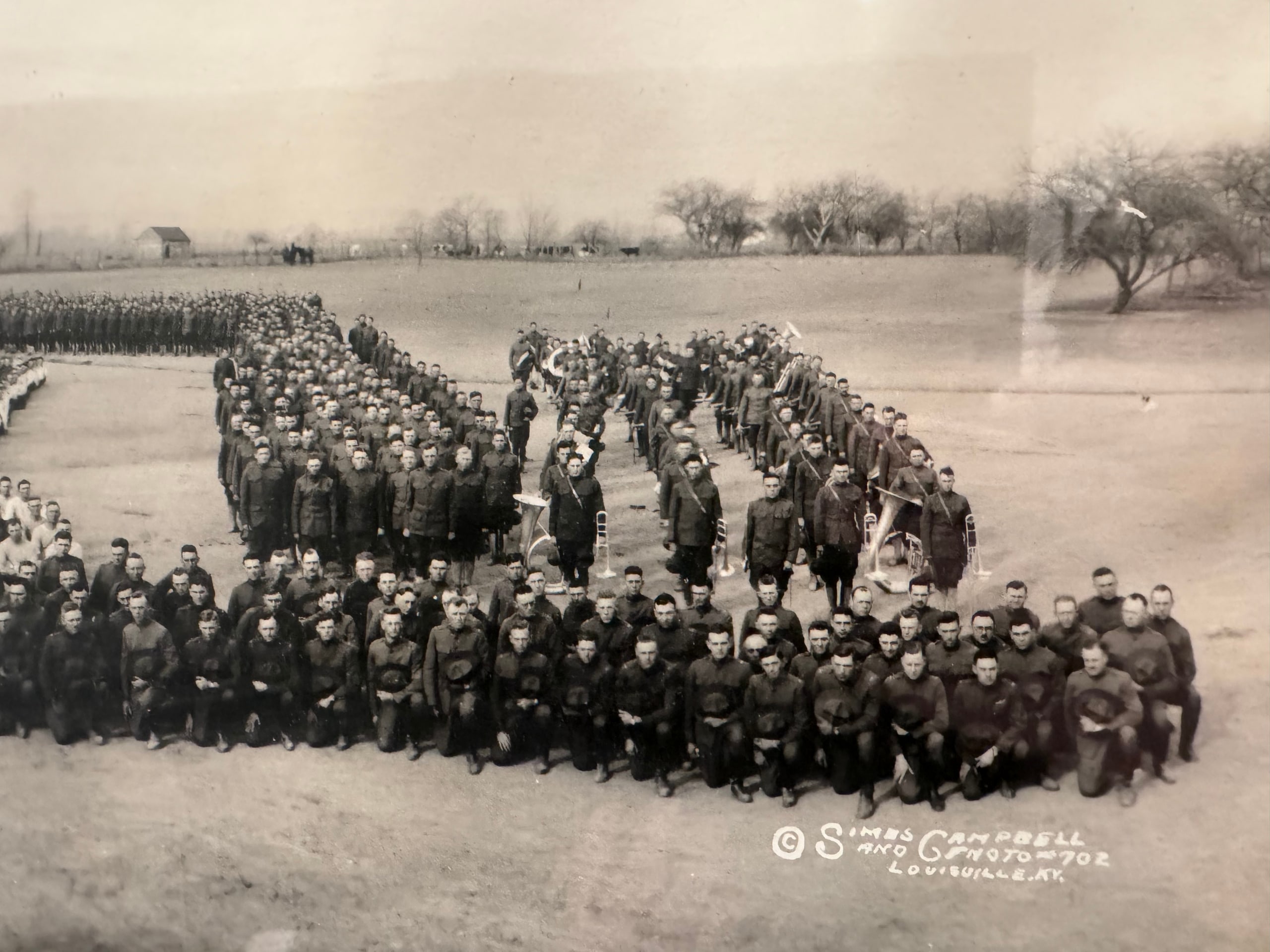 FIELD ARTILLERY BRIGADE FIRING CENTER, CAMP KNOX, WEST POINT, KY &ndash; 10,000 OFFICERS AND MEN BY SIMES AND CAMPBELL, 1918