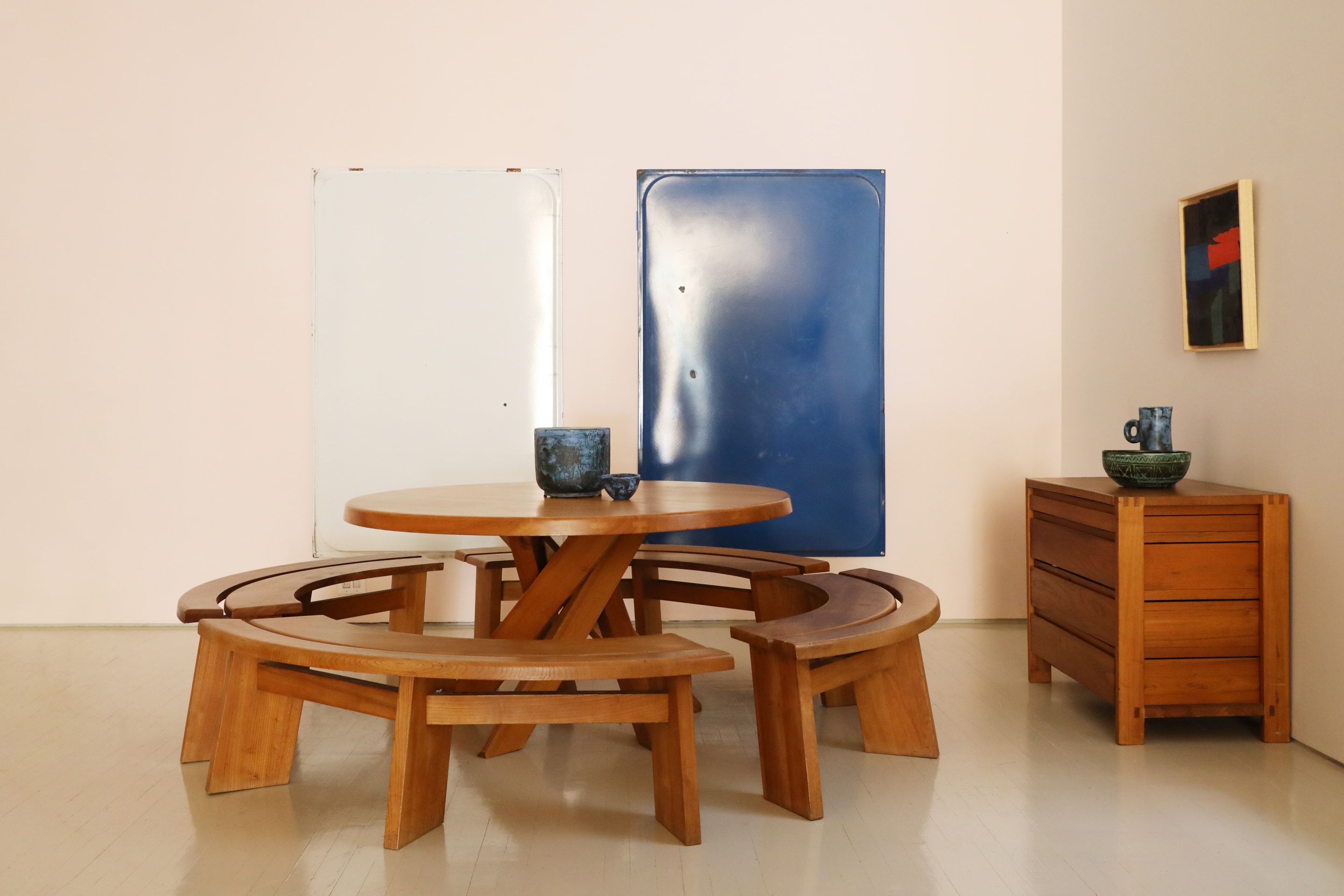 On The Floor | Summer Display