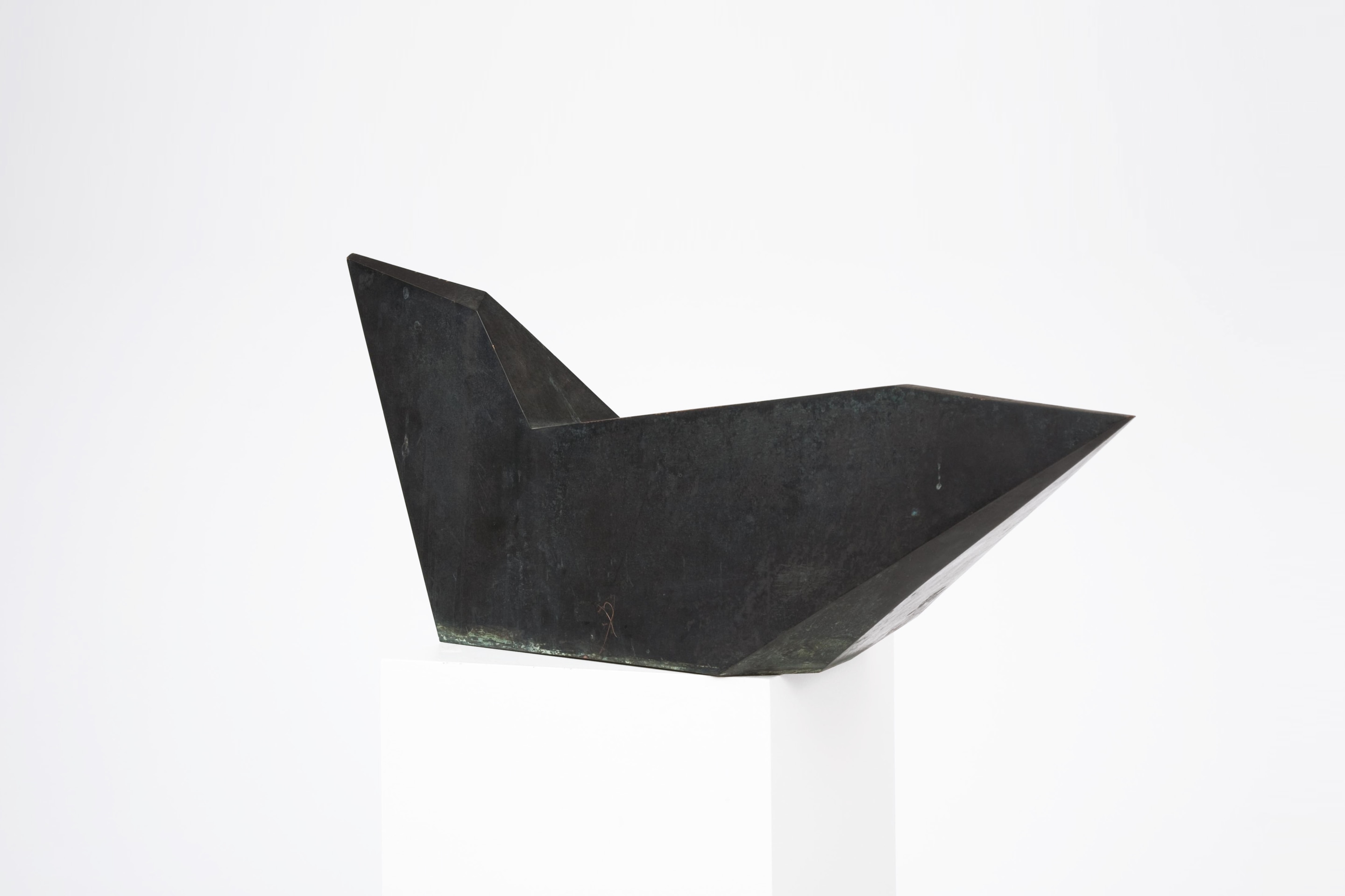 Rosalda Gilardi's &quot;Airone N 2&quot; sculpture front view