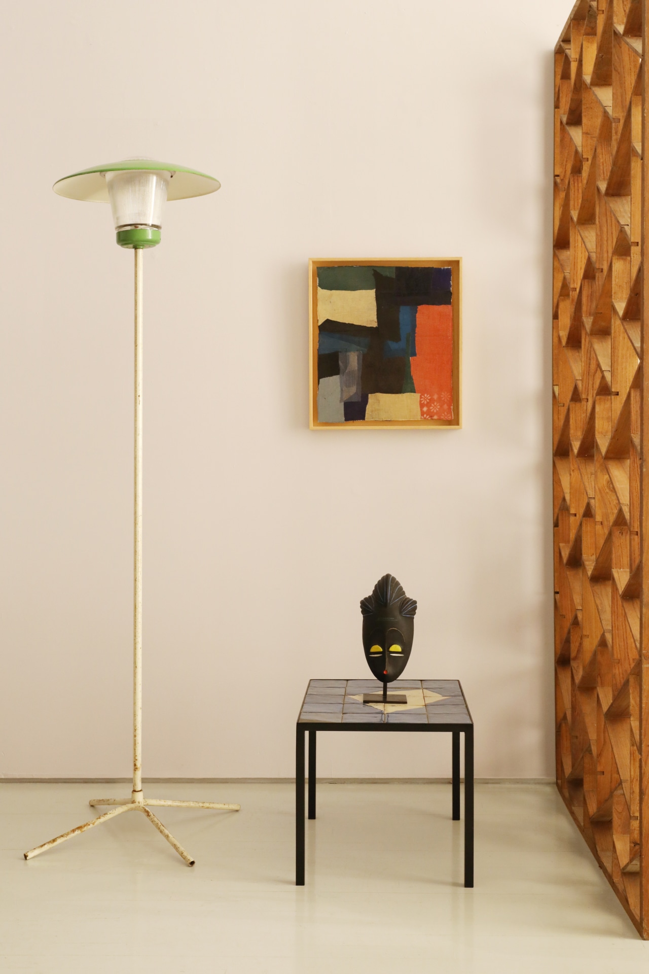 On The Floor | Summer Display