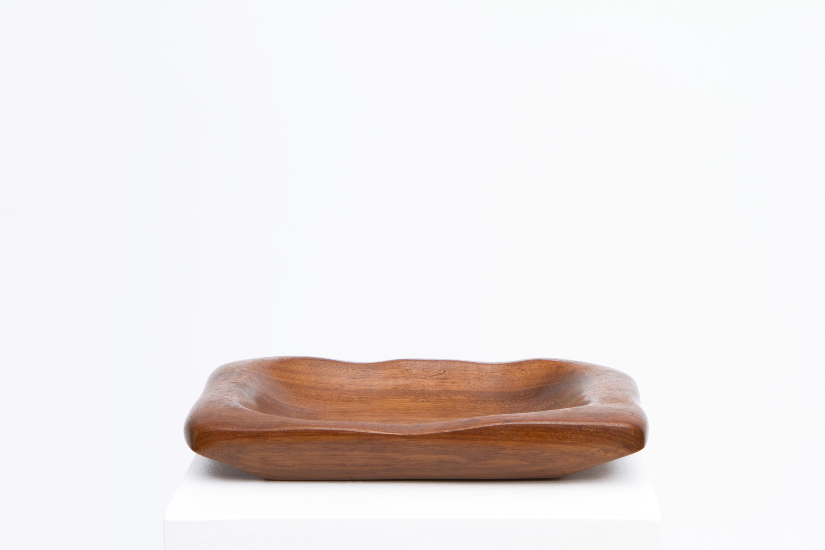 Alexandre Noll's mahogany bowl, full straight view