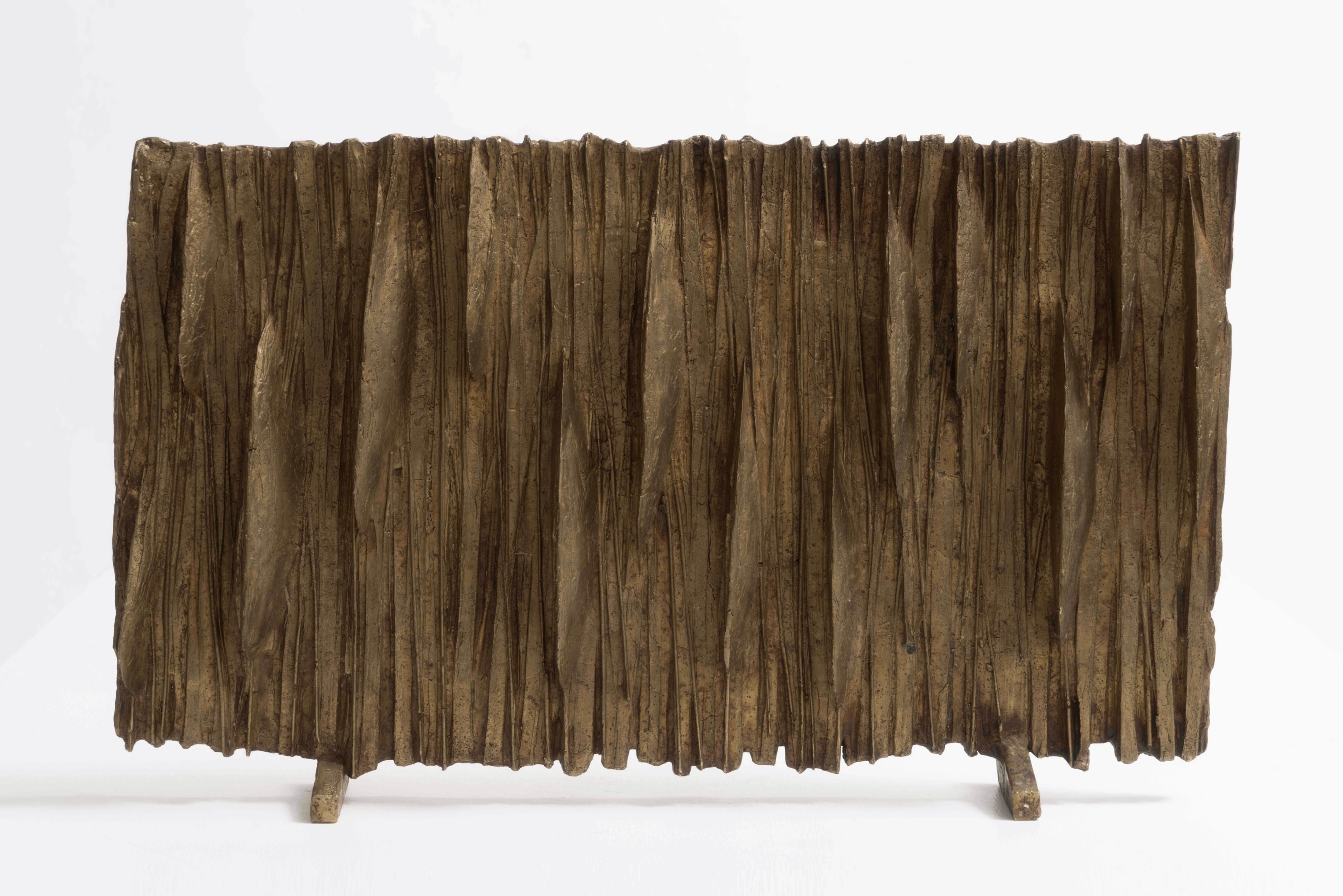 Algae Liberaki's bronze sculpture straight view