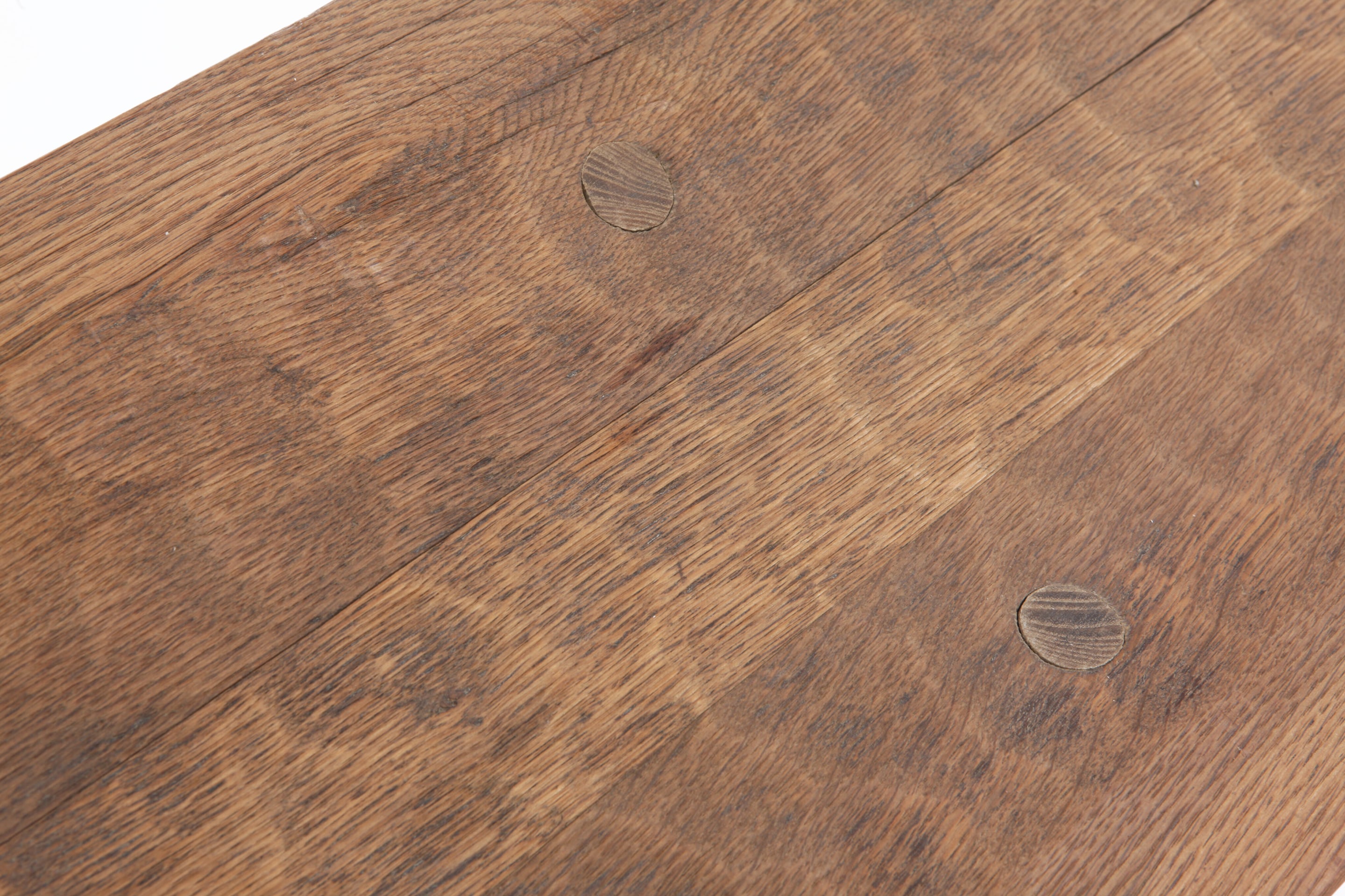 Marolles' wooden bench detailed view of wood