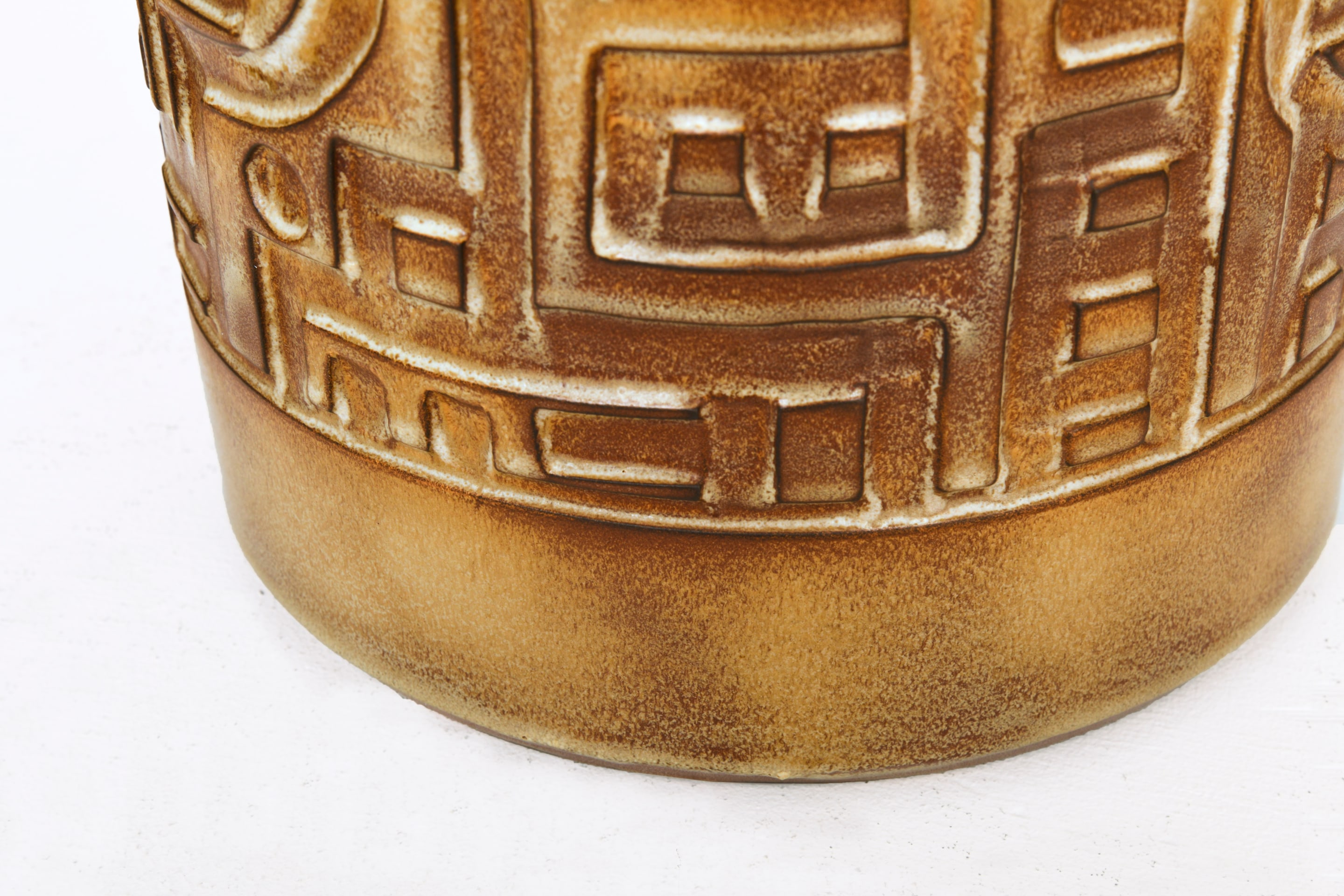 Marius Bessone's ceramic table lamp, detailed view of patterns on ceramic