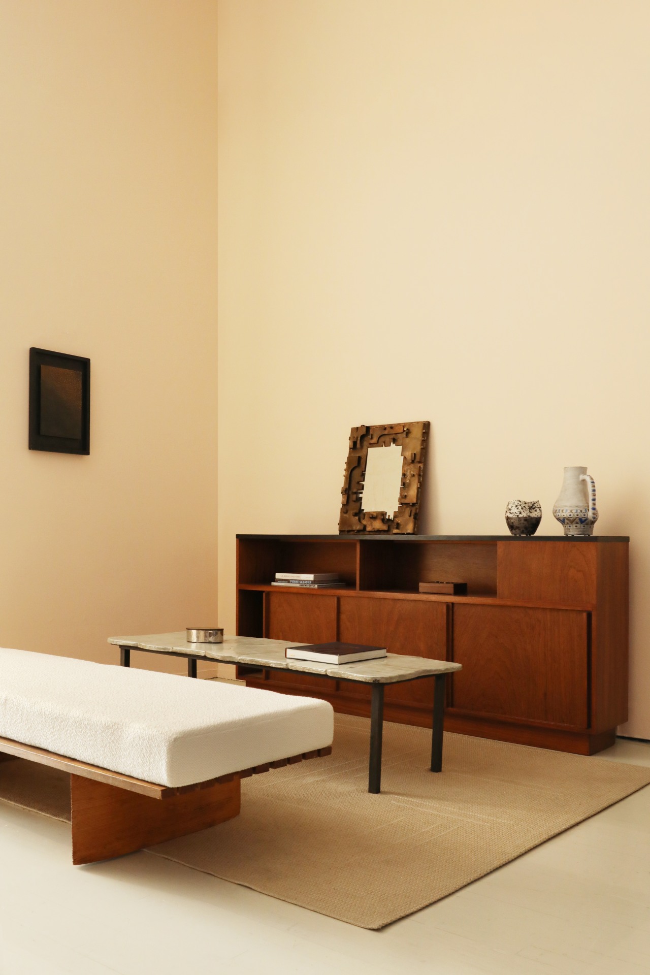 On The Floor | Summer Display