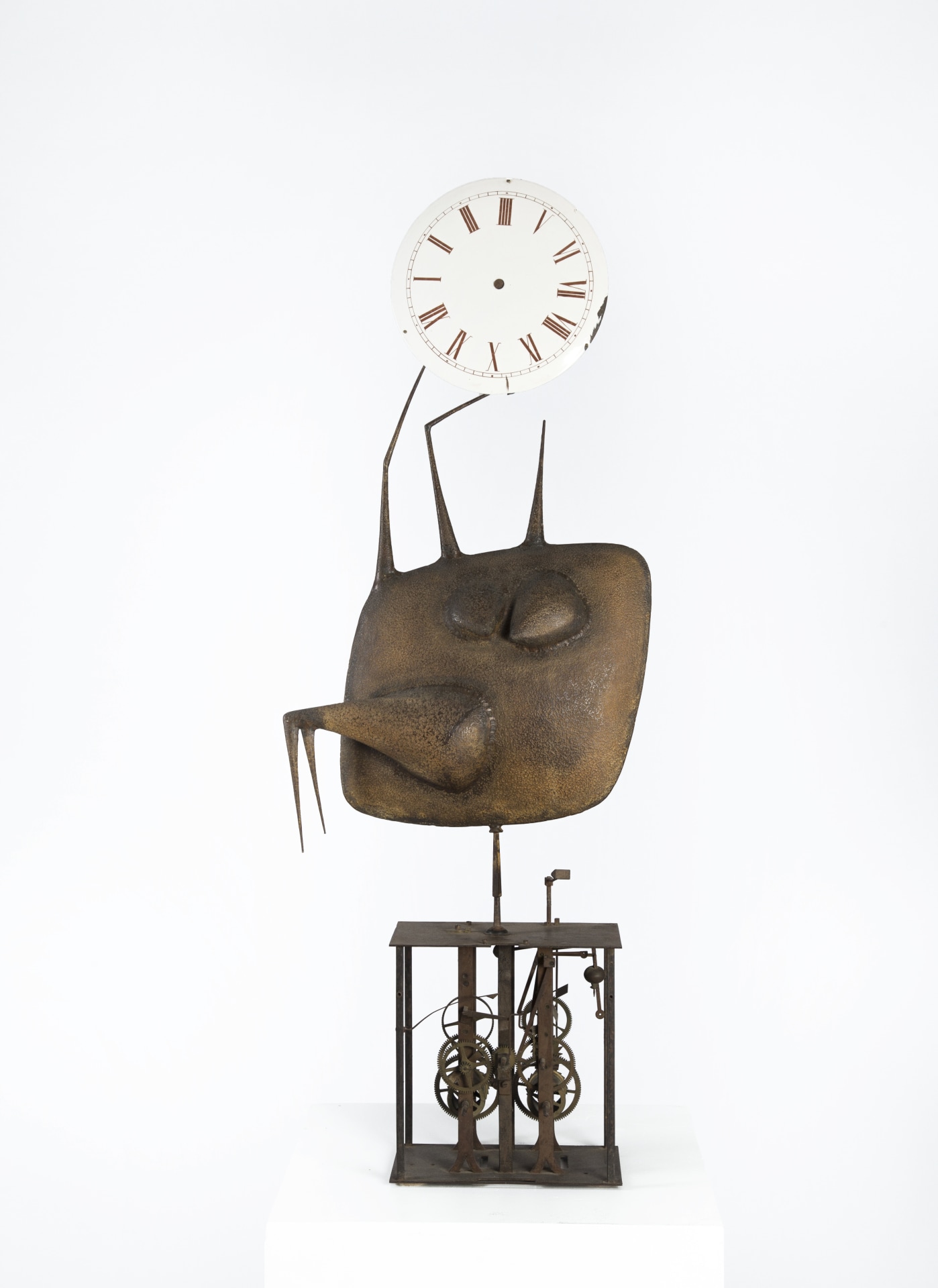 Philippe Hiquily's &quot;L'Horloge&quot; sculpture straight front view