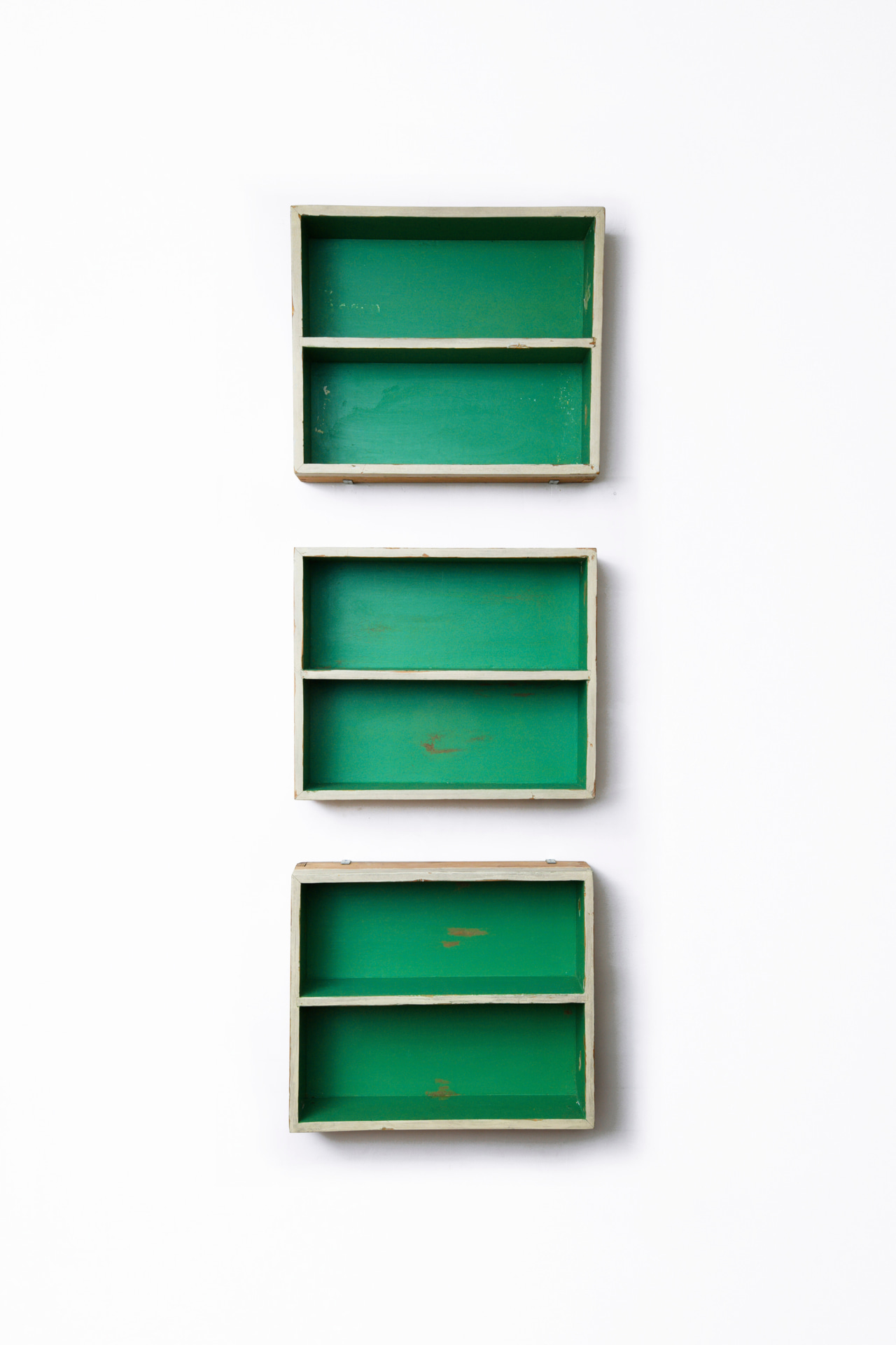 Le Corbusier's three niches, full front view