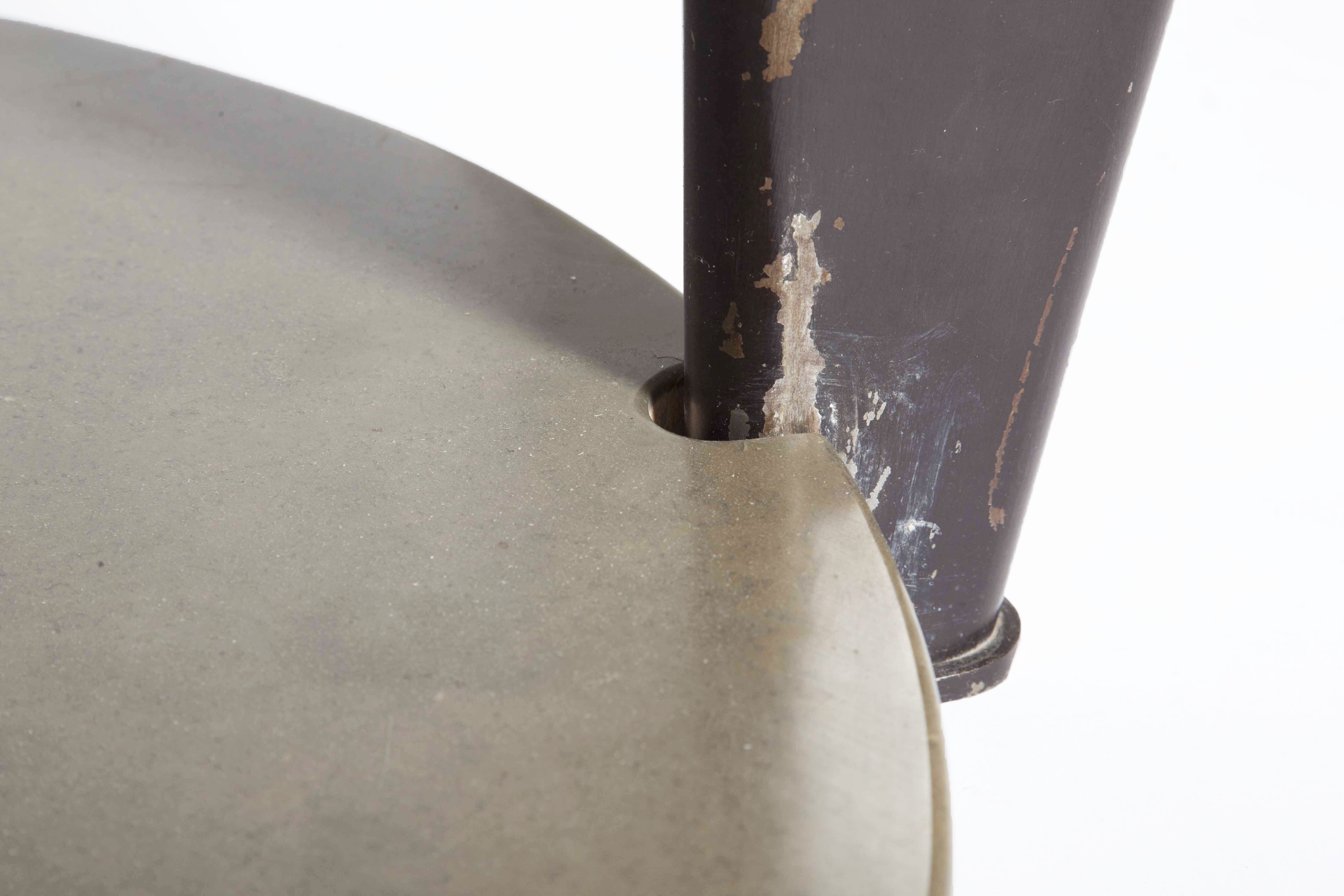 Raymond Subes' and Dominique's coffee table, detailed view of base and leg