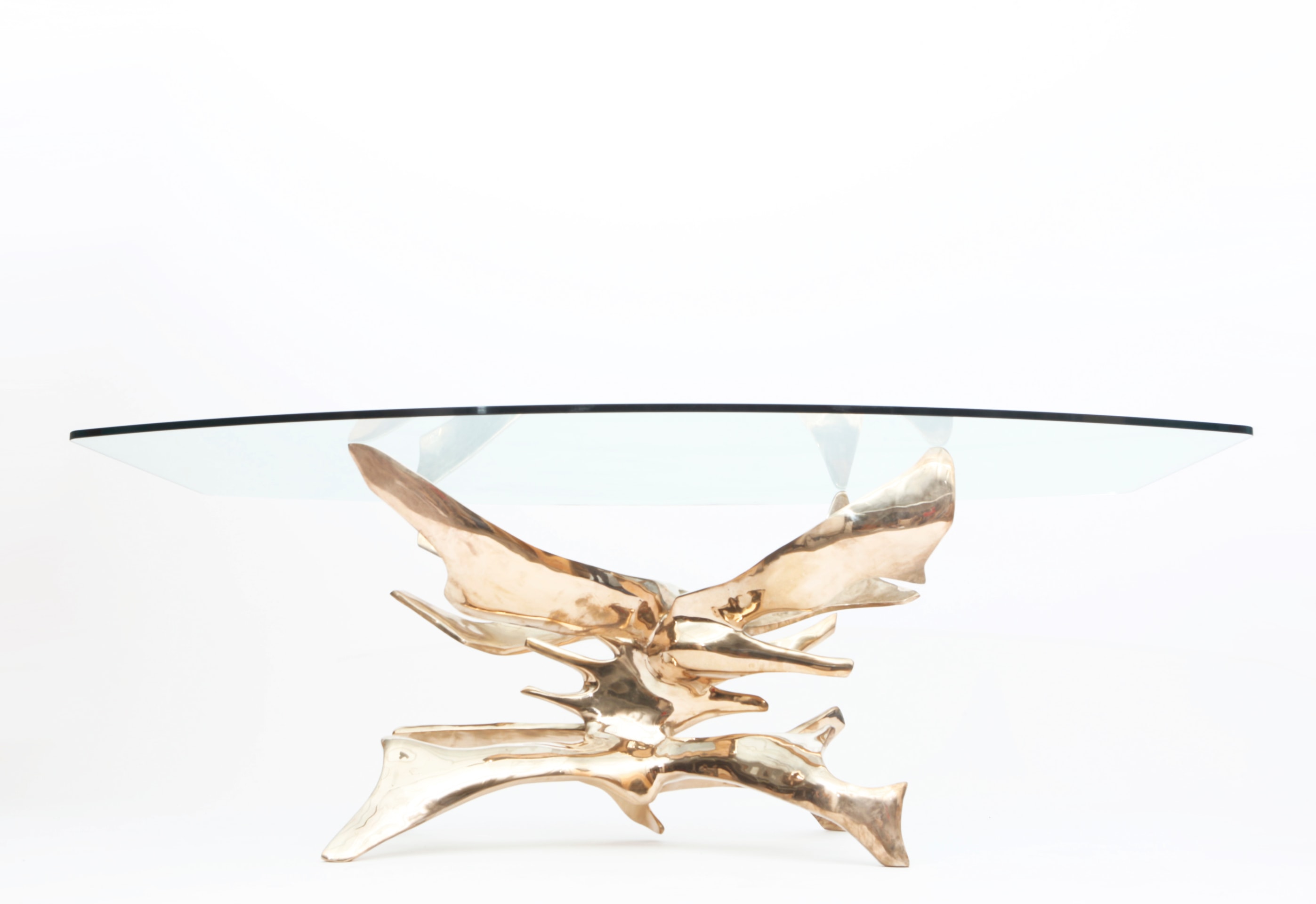 Fred Brouard's &quot;Grande Ail&eacute;e&quot; dining table view from under