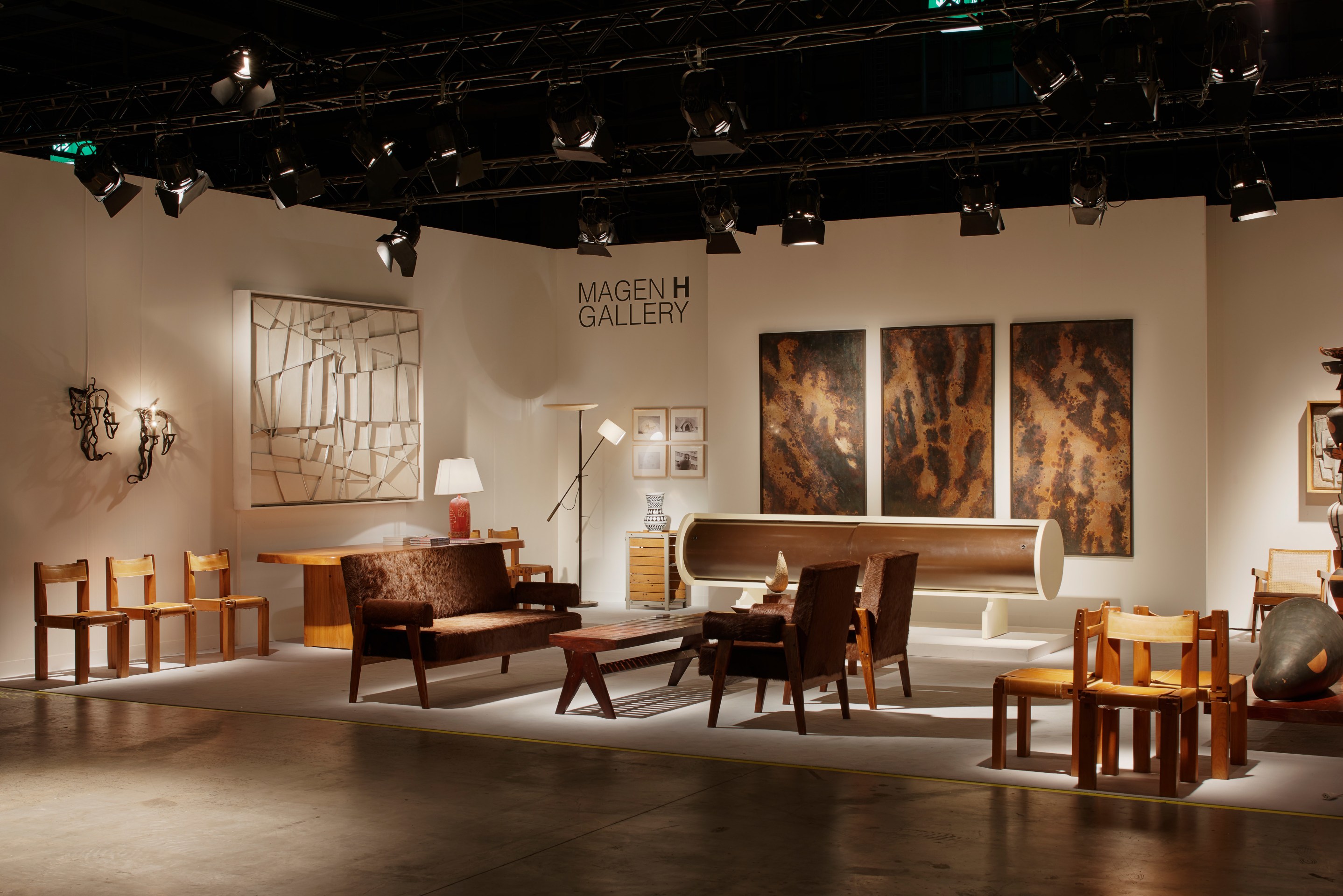 Side installation image of booth