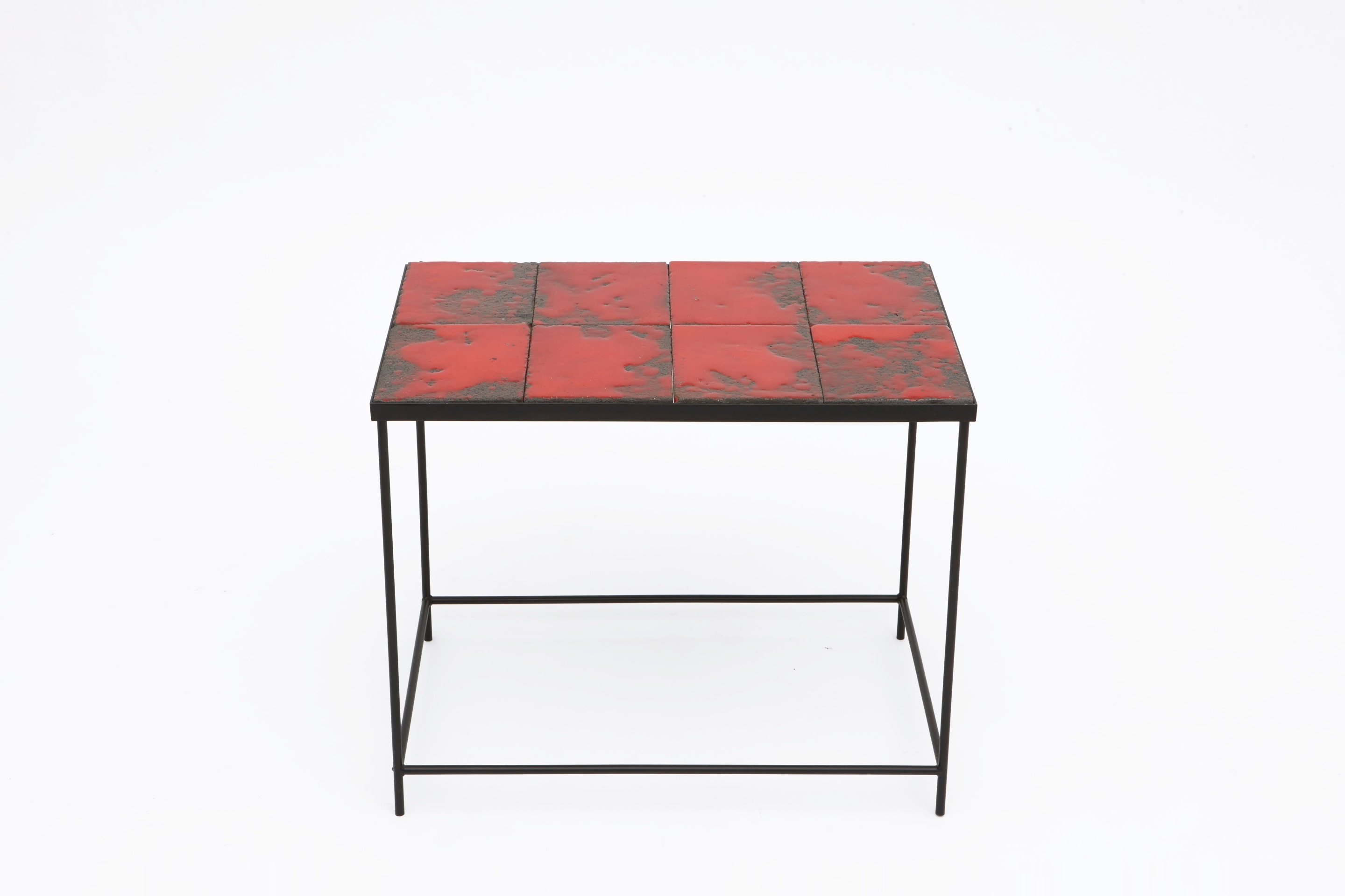 Pierre Sabatier's &quot;Volvic Sang&quot; table, full straight view from above