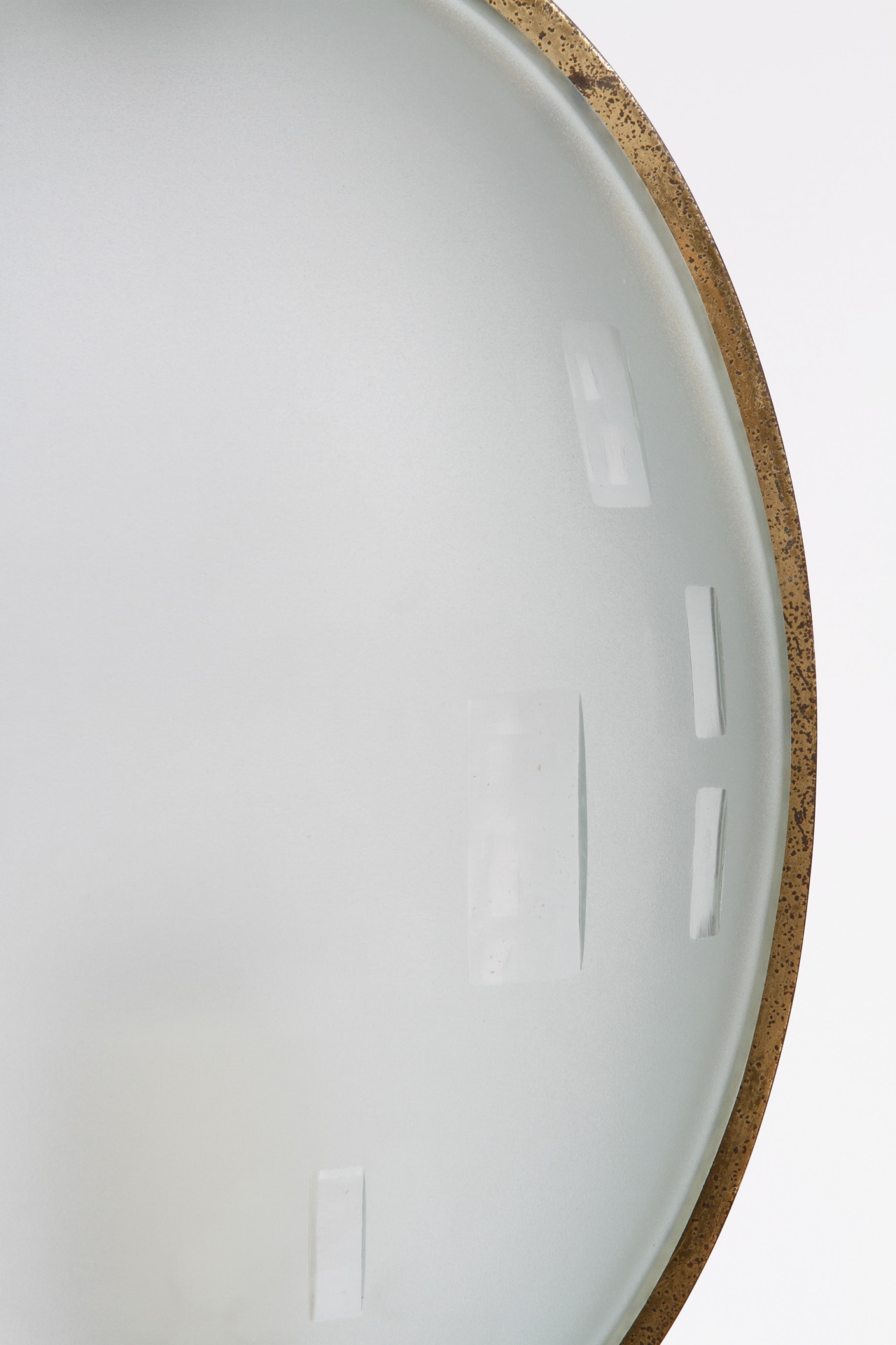 Max Ingrand/Fontana Artes' glass and brass floor lamp, detailed view of top