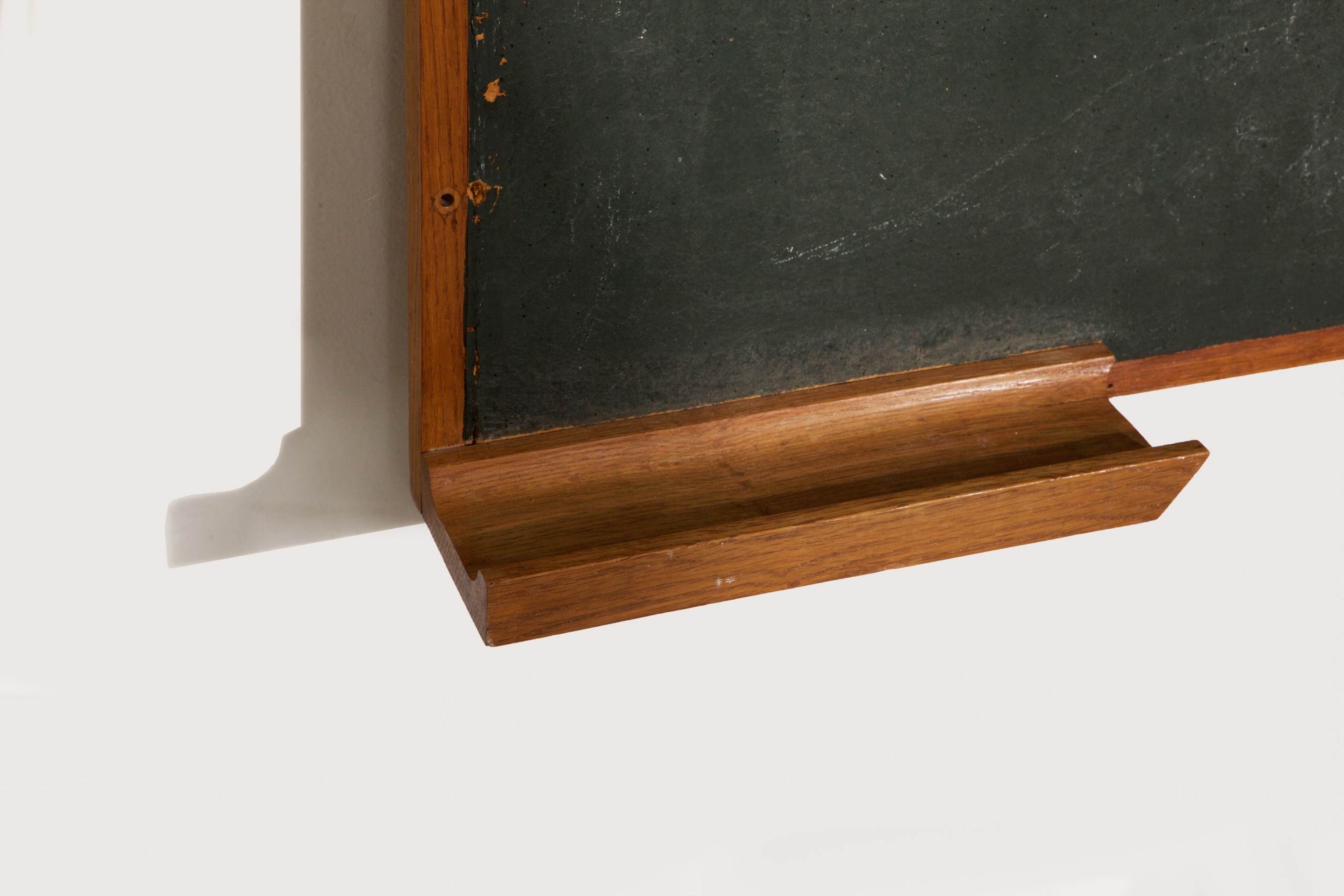 Le Corbusier &amp; Charlotte Perraind's blackboard, detailed view of ledge