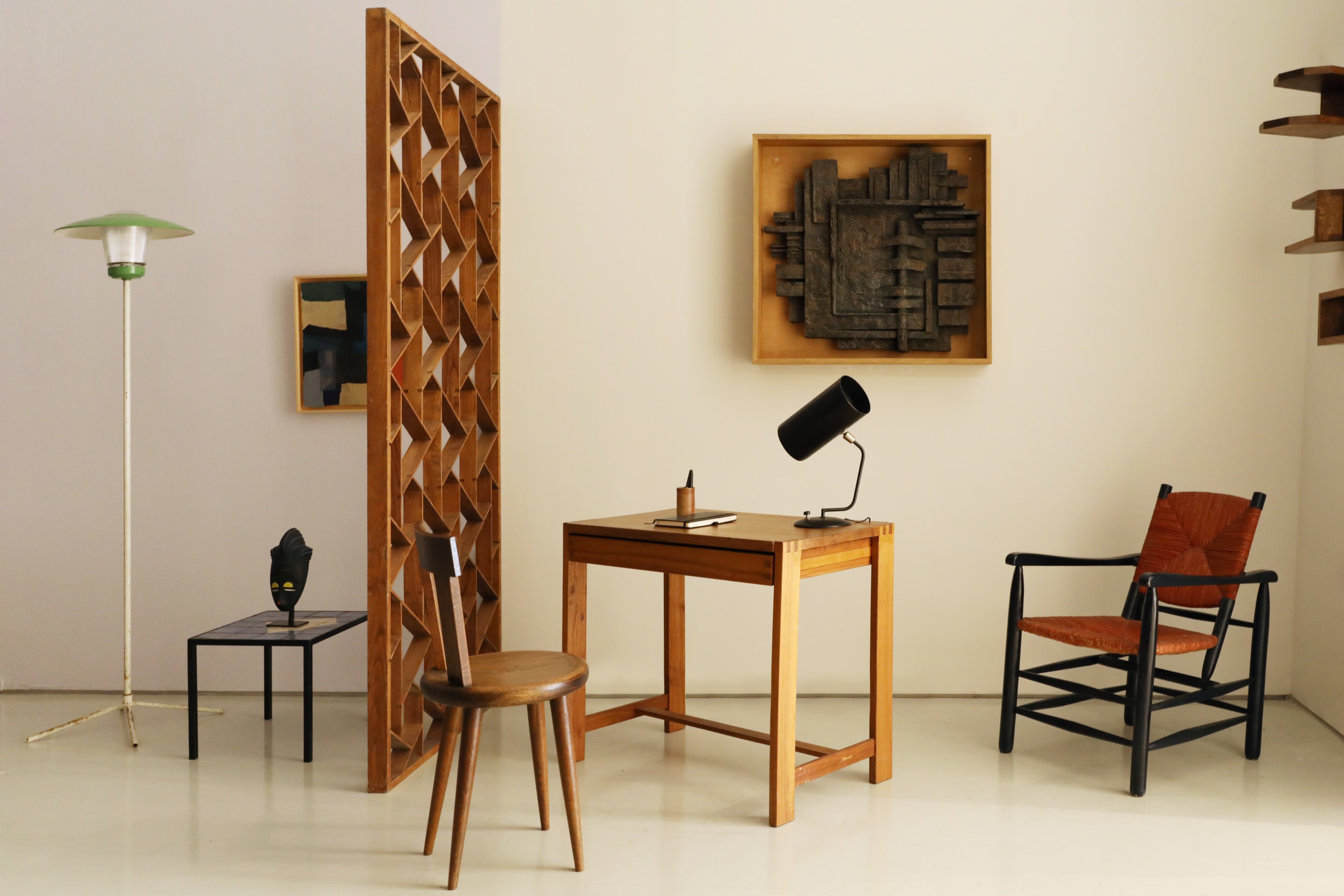 On The Floor | Summer Display