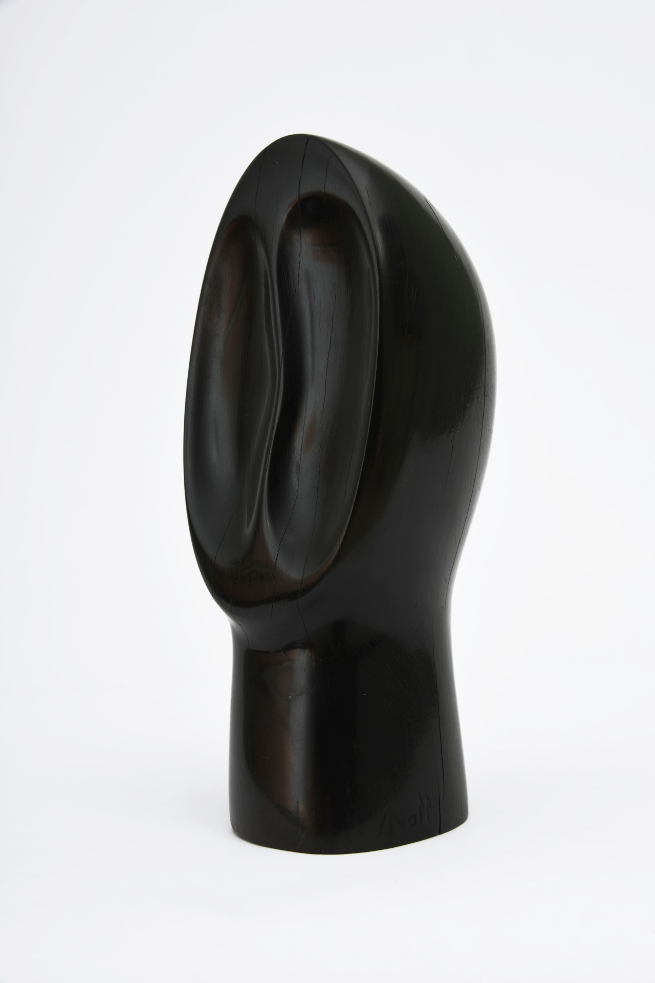 Alexandre Noll's sculpture, diagonal view