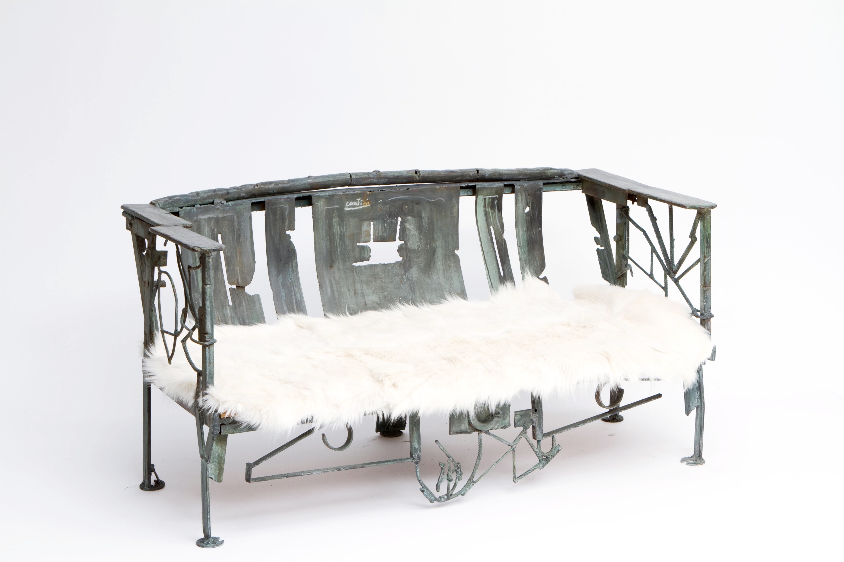 Sylvain Contini's sculptural bench diagonal view