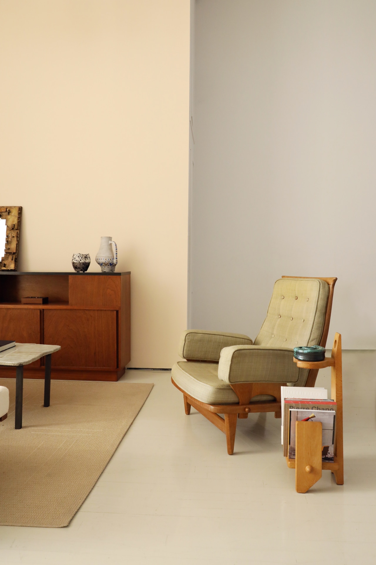 On The Floor | Summer Display