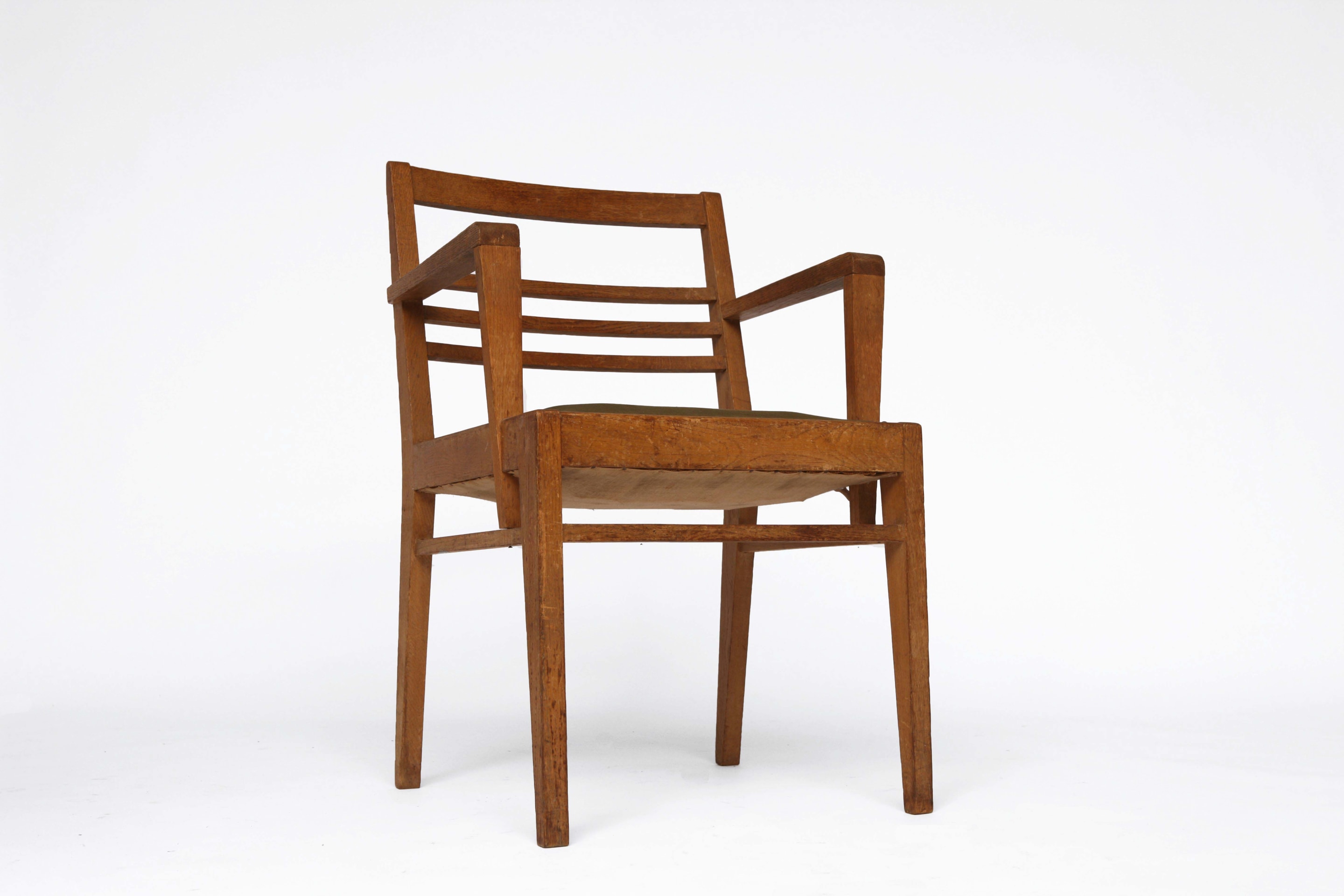 Ren&eacute; Gabriel bridge single armchair diagonal view