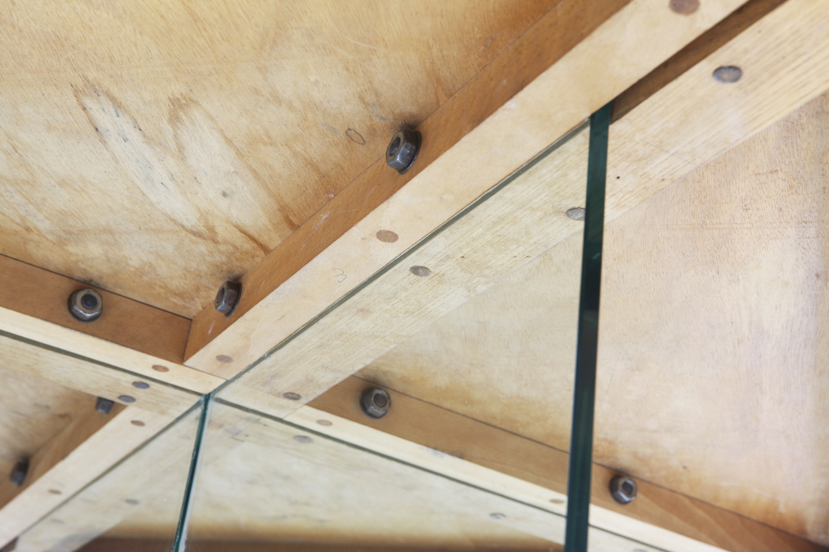 Jacques Dumond's center table detailed image of under the table