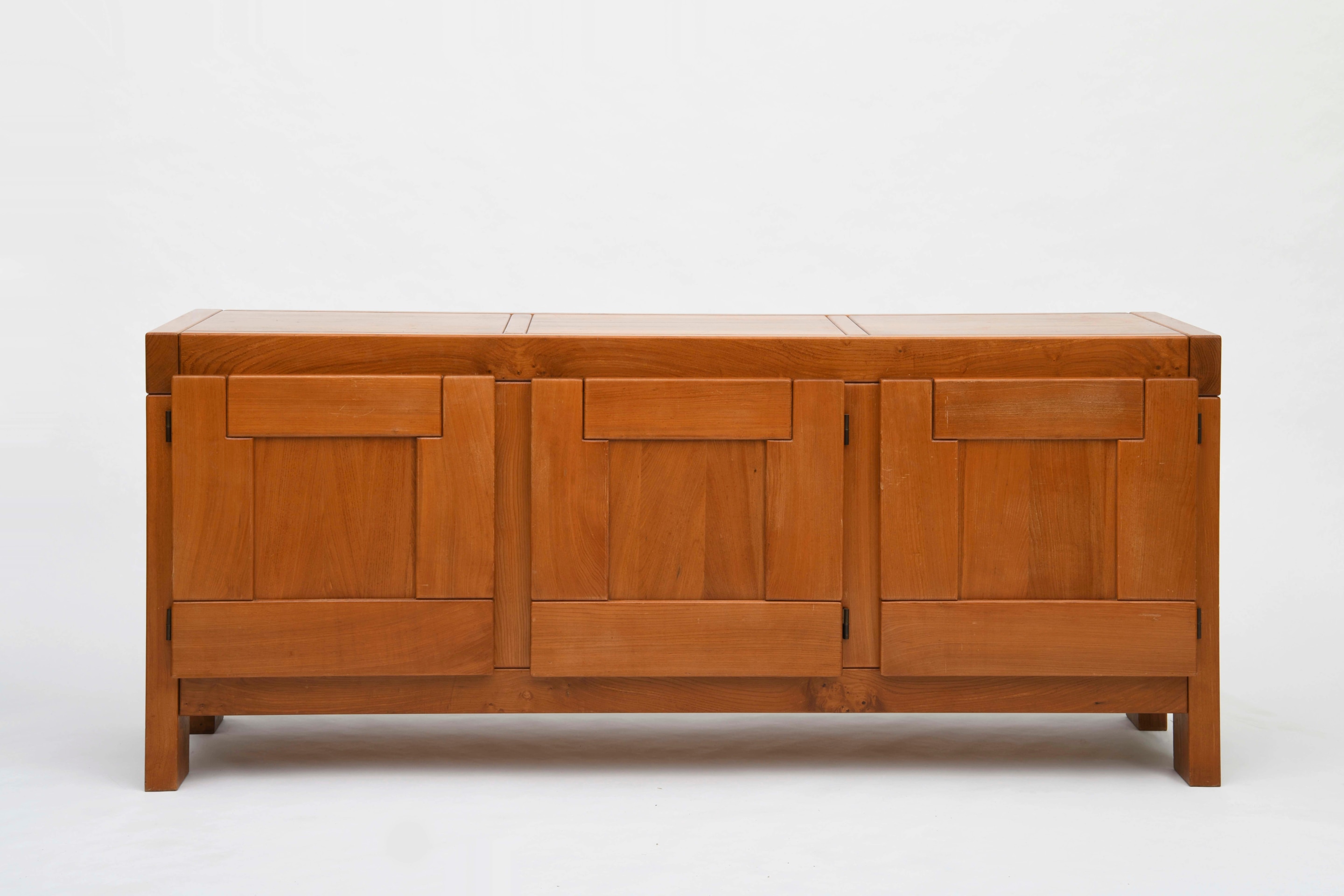 Maison Regain's sideboard