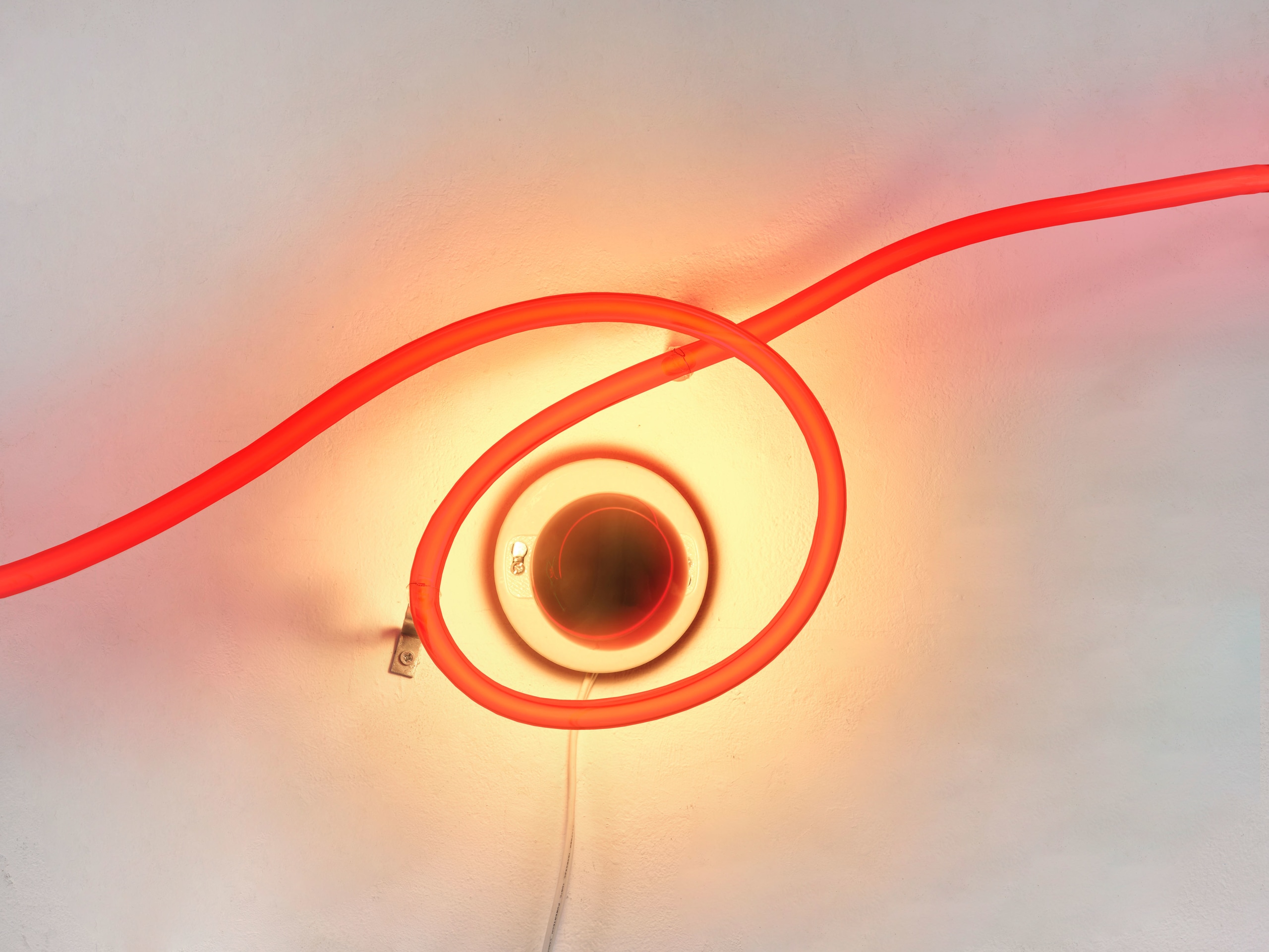 Keith Sonnier, Neon Wrapping Incandescent V, 1970