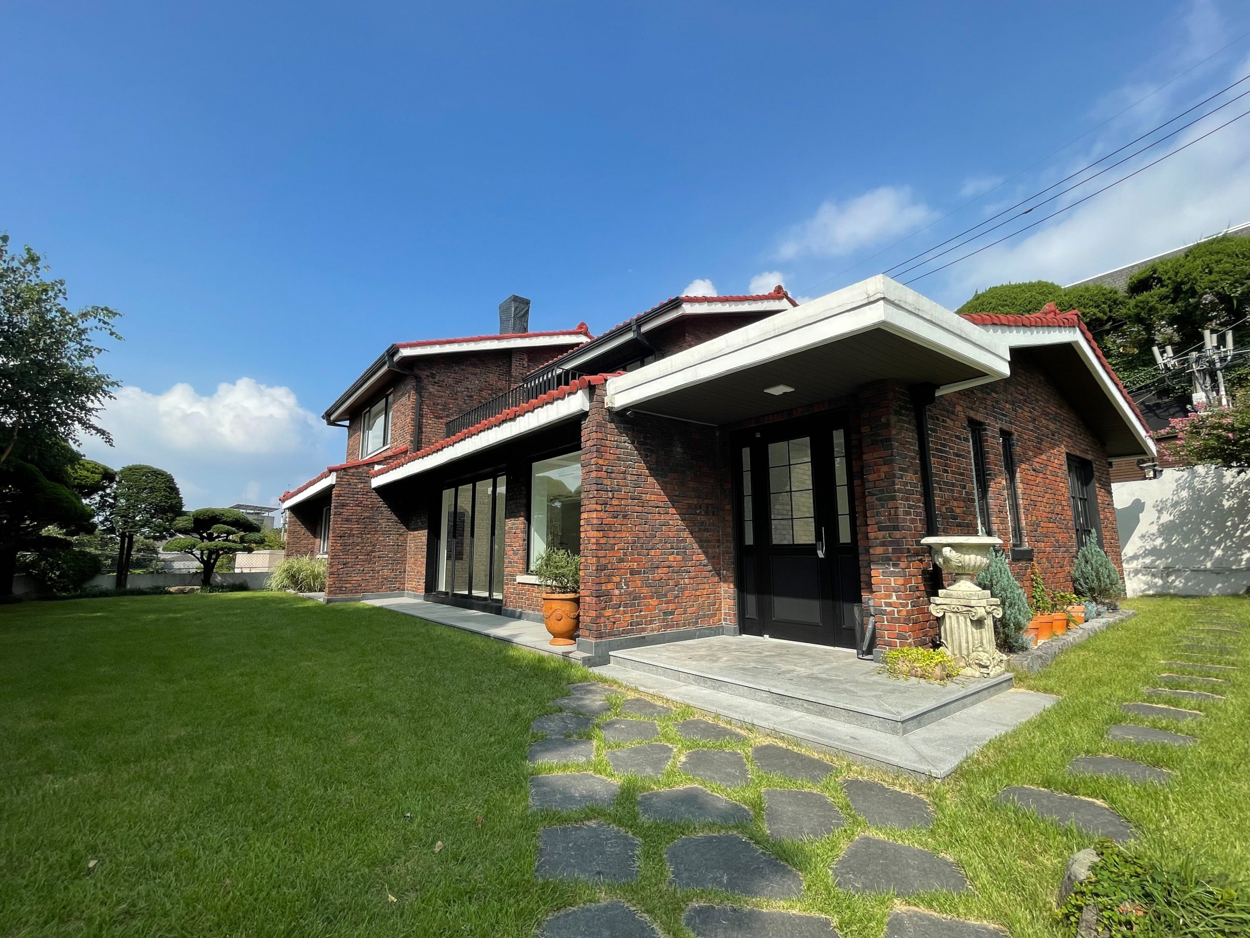 Seoul Pop-Up Exhibition