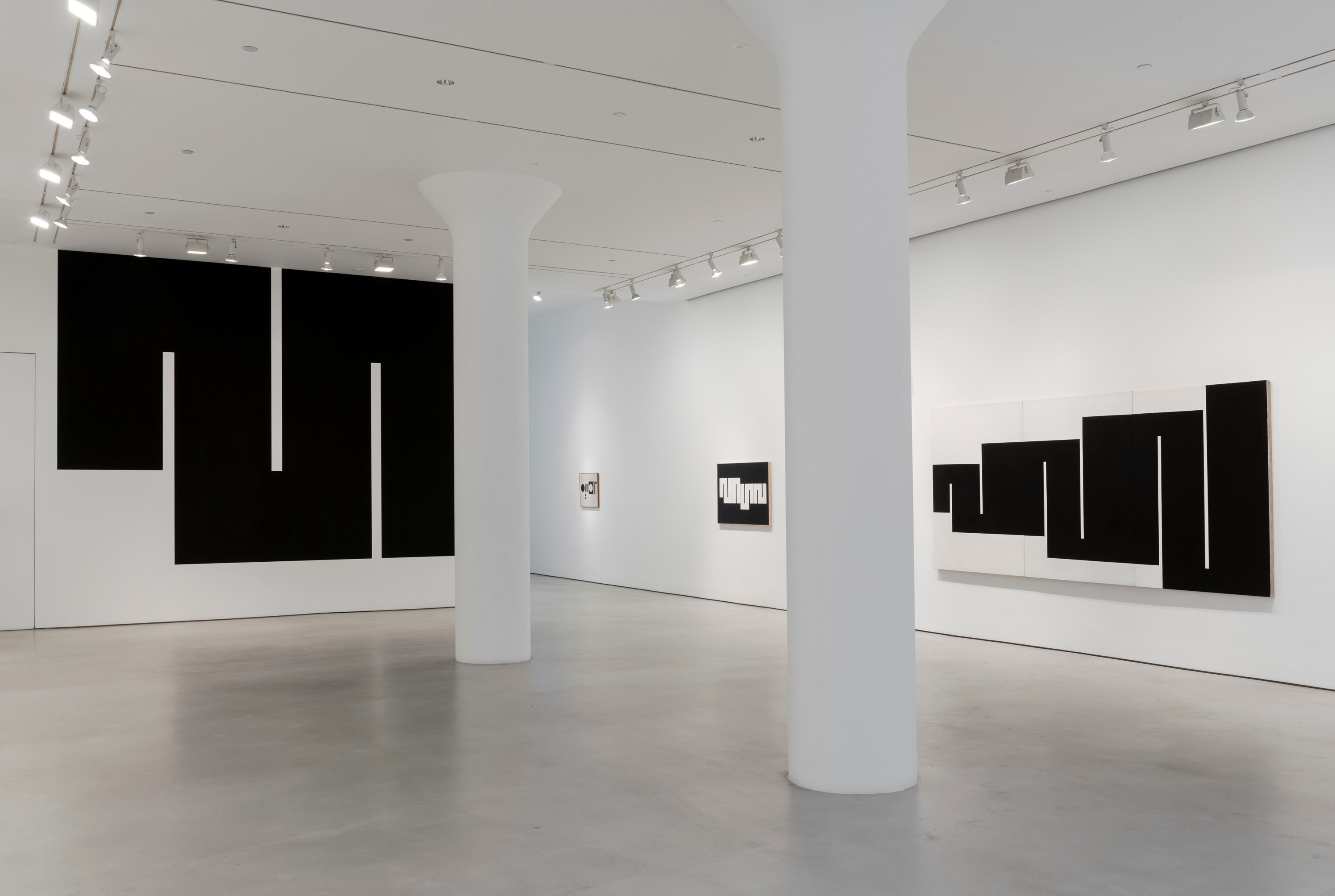 Installation view of Meander