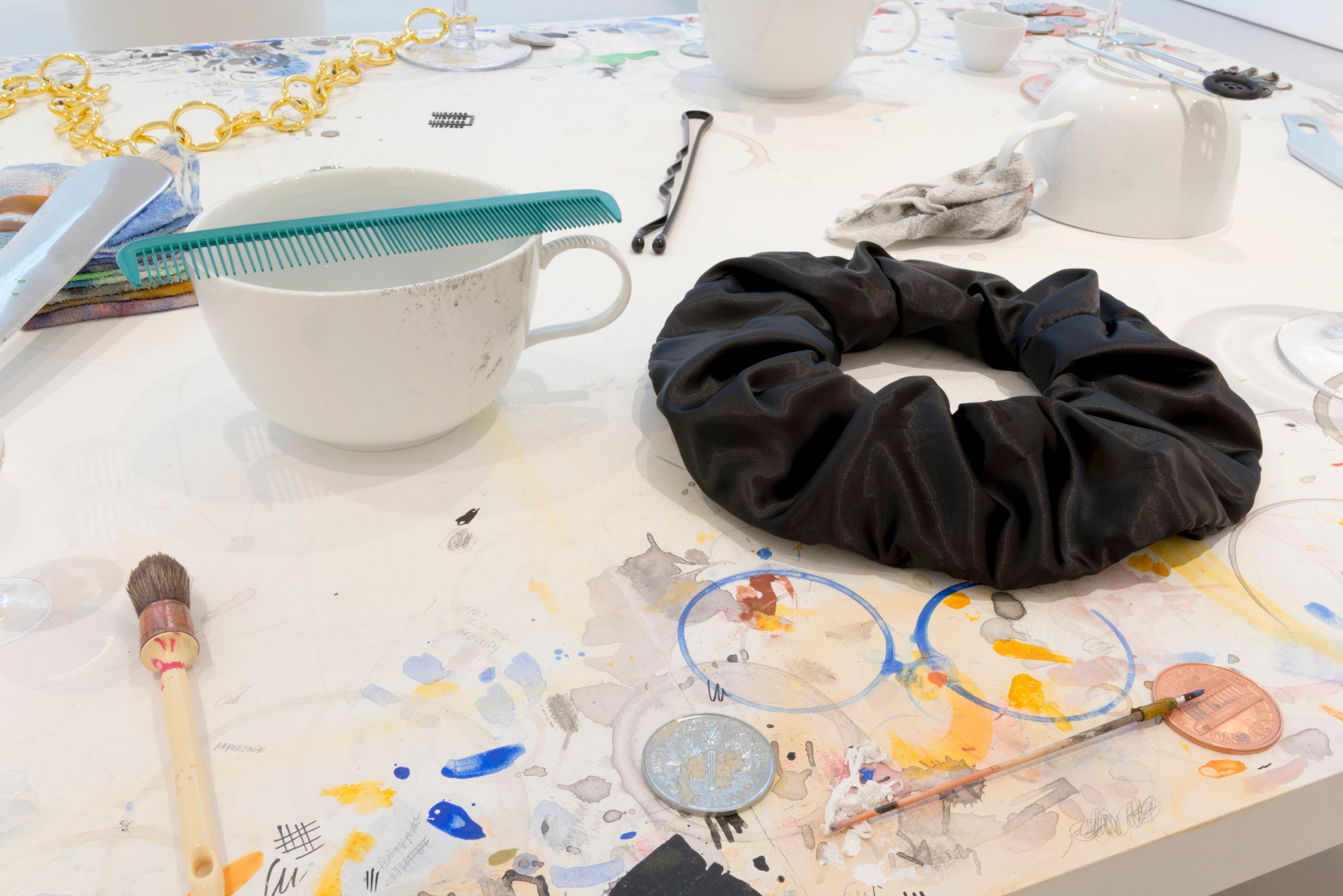 AMANDA ROSS-HO Installation view of&nbsp;MY PEN IS HUGE&nbsp;at Mitchell-Innes &amp;amp; Nash, New York, 2017