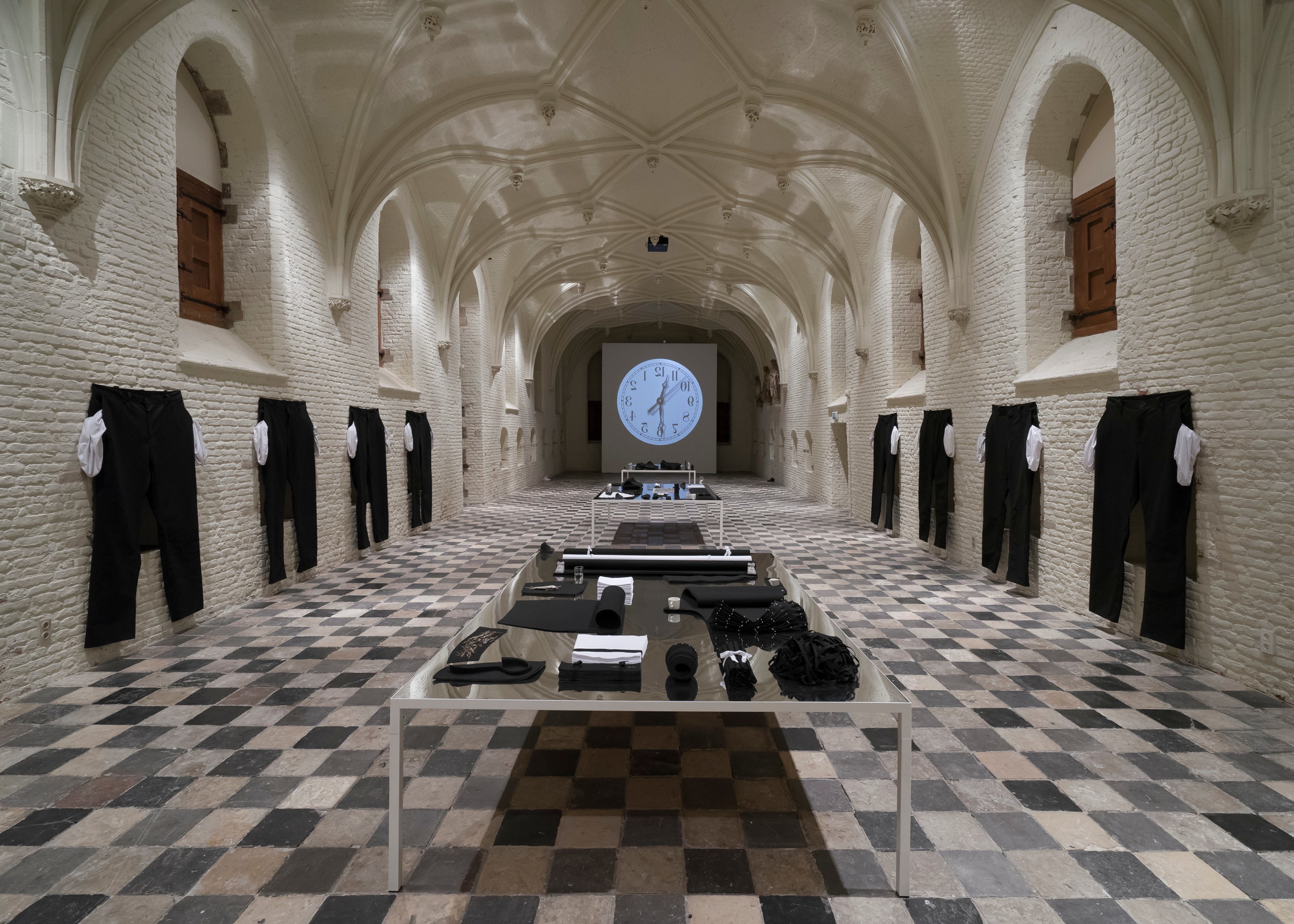 AMANDA ROSS-HO Installation view of UNTITLED PERIOD PIECE at Vleeshal Markt, Middelburg, Netherlands, 2016&nbsp;