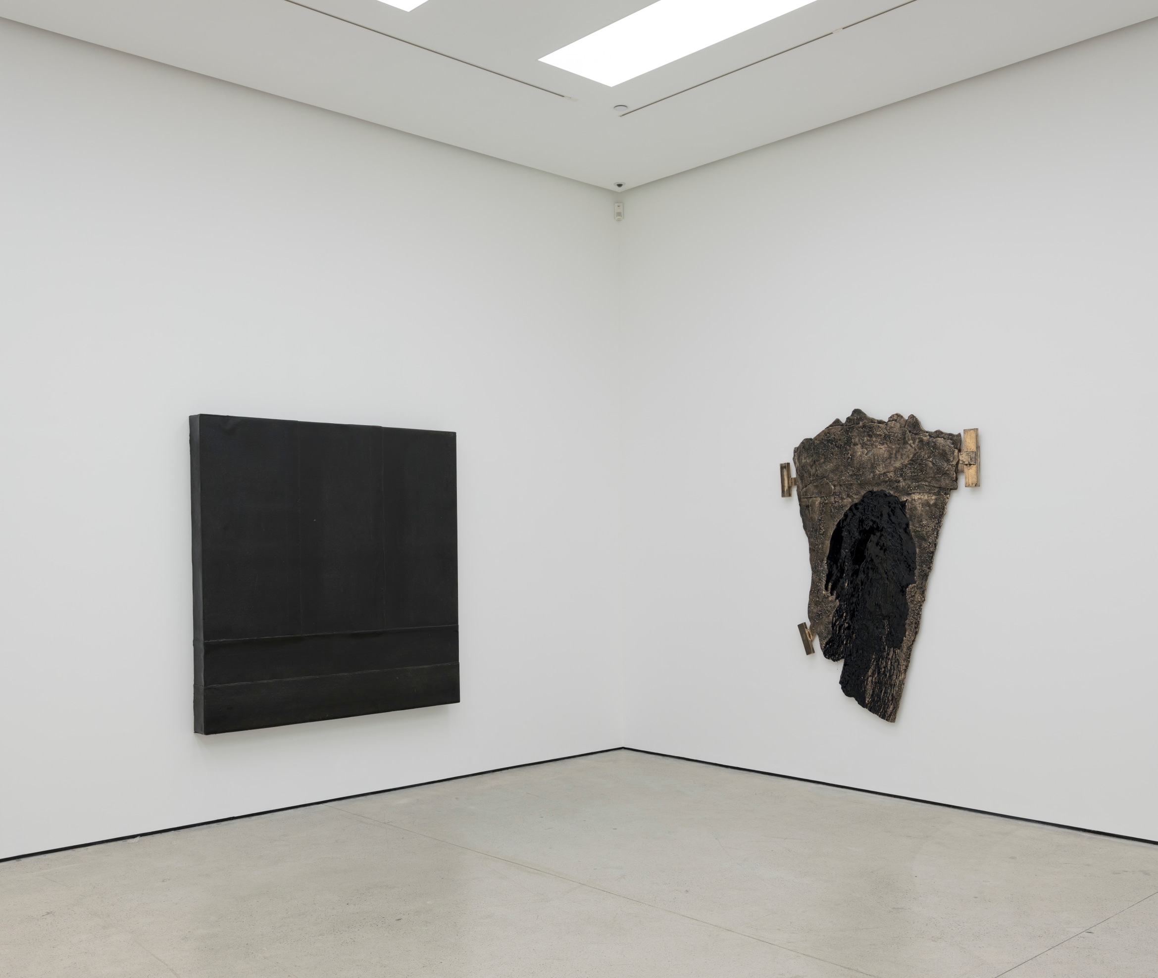 Installation view,&nbsp;Tarry Skies and Psalms for Now, White Cube Hong Kong, 2017.&nbsp;&copy; Theaster Gates. Photo &copy; White Cube (Kitmin Lee)