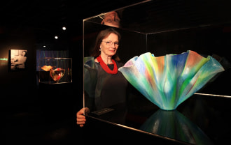 Behind the Glass lecture: Toots Zynsky at Corning Museum of Glass