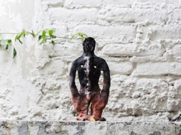 chris sharp invita a ektor garcia a kurimanzutto