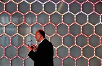 Hexagonal Grid, a constantly changing LED sculpture by renowned artist Leo Villareal