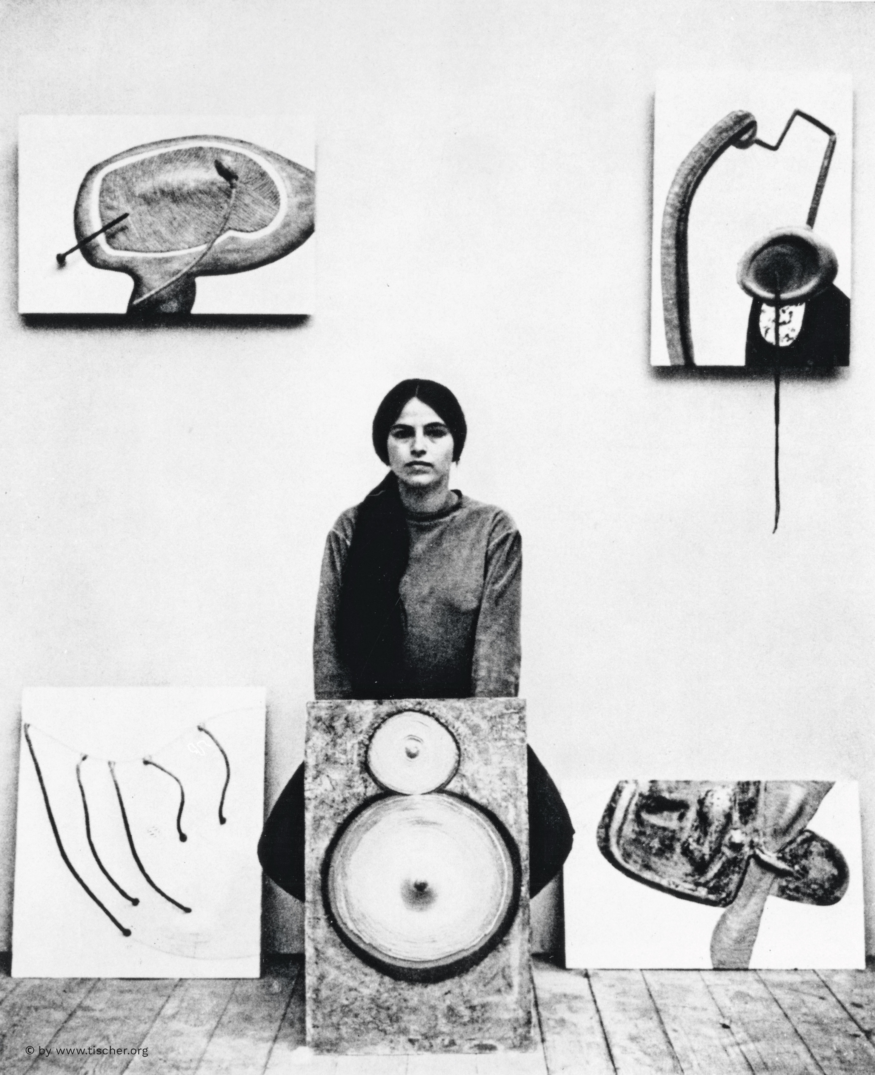 [FIG. 5]

Eva Hesse in 1965, photo by Manfred Tischer
