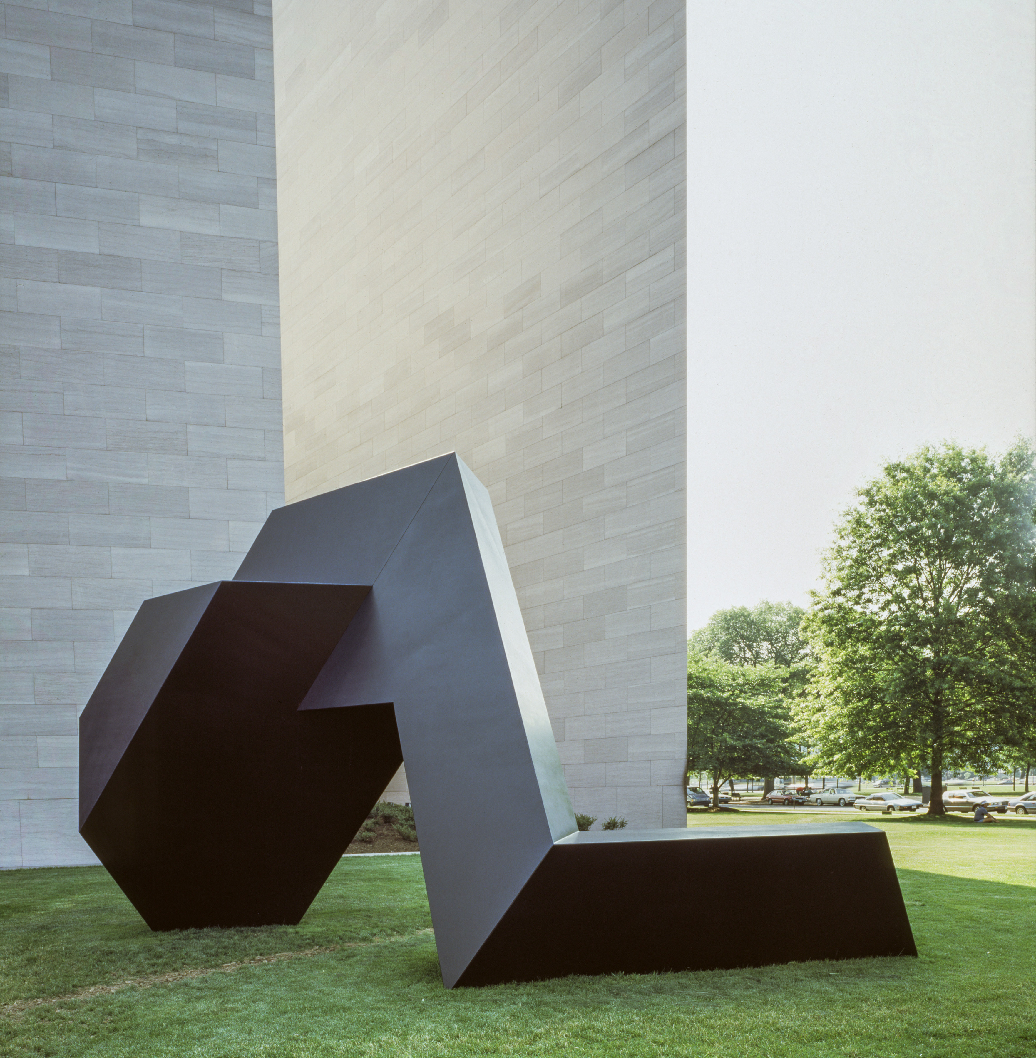 Steel, painted black
15 ft. 11&amp;frasl;2 in. &amp;times; 23 ft. 2 in. &amp;times; 18 ft. 10 in. (461 &amp;times; 706.1 &amp;times; 574 cm), edition AP
The National Gallery of Art, Washington, DC