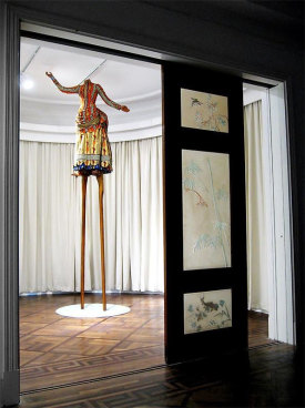 mannequin on stilts