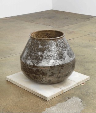 Image of ALEXANDRE DA CUNHA's Urn V&nbsp;, 2013