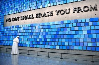 Pope Francis Pays Tribute to the Dead at Spencer Finch's Sky-Colored 9/11 Installation