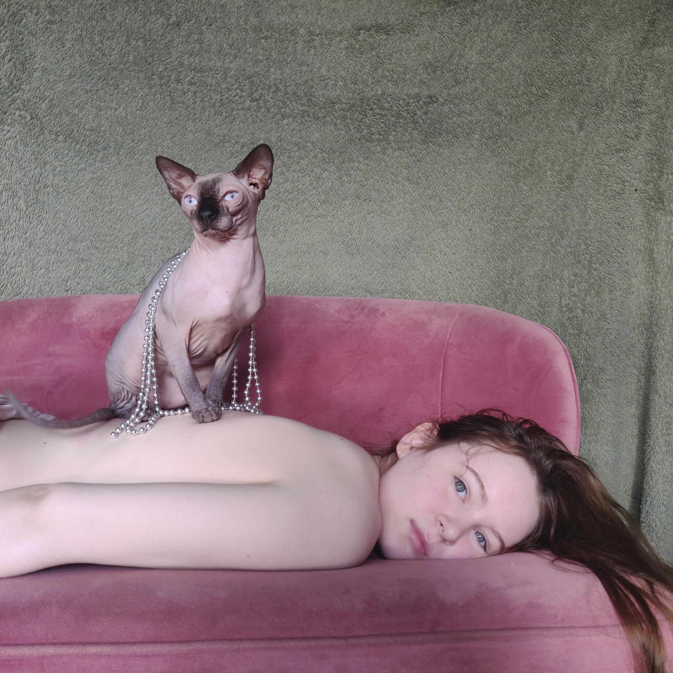 Hellen van Meene, Untitled #543, 2021. Archival pigment print, 16 x 16 inches.