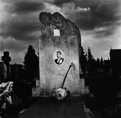 Rosalind Fox Solomon - Mourning Sculpture, Palerno, Italy, 1976 Gelatin silver print, printed 1976 | Bruce Silverstein Gallery
