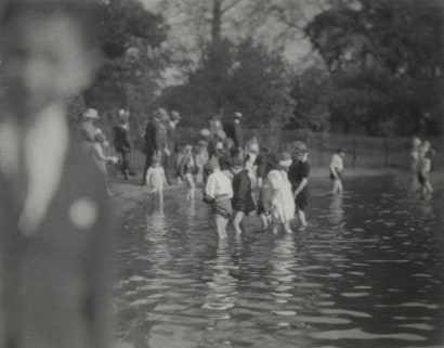E. O. Hopp&eacute; - Children Bathing in the Serpentine, London, c. 1910 Gelatin silver print, printed c. 1910 | Bruce Silverstein Gallery