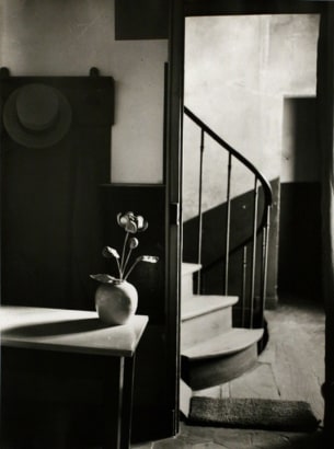 Andr&eacute; Kert&eacute;sz (1894-1985), Chez Mondrian, 1926